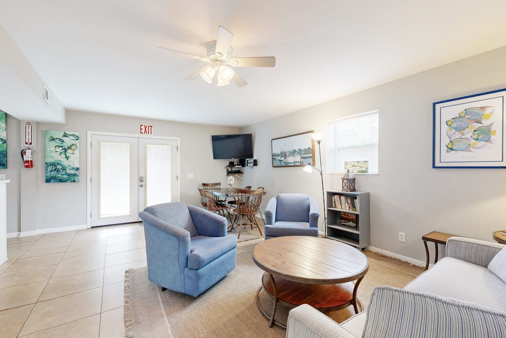 Sparkling Retreat Steps to Beach | Fenced Backyard | Snowbird Availability