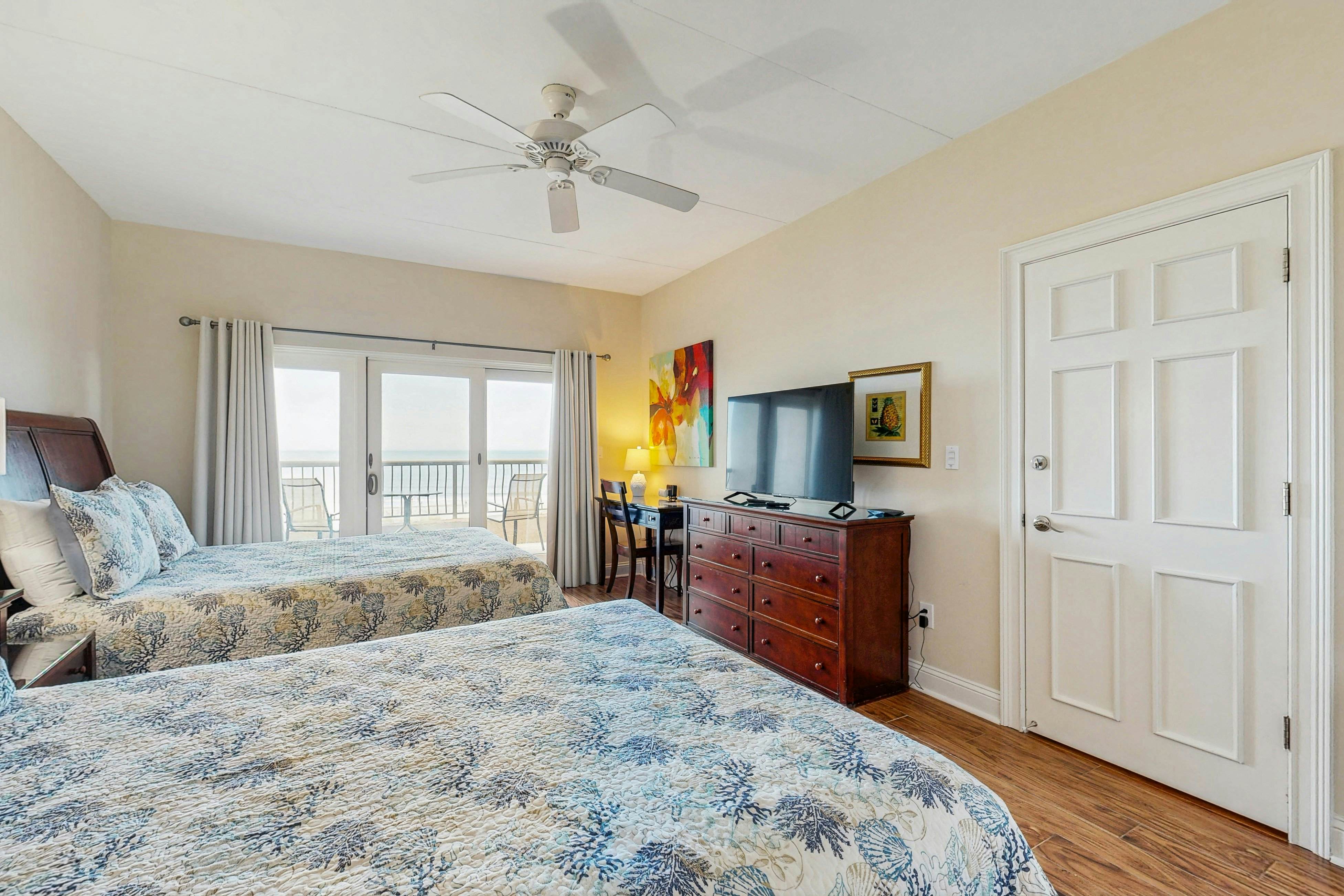 225 Sandcastles - Hotel Side