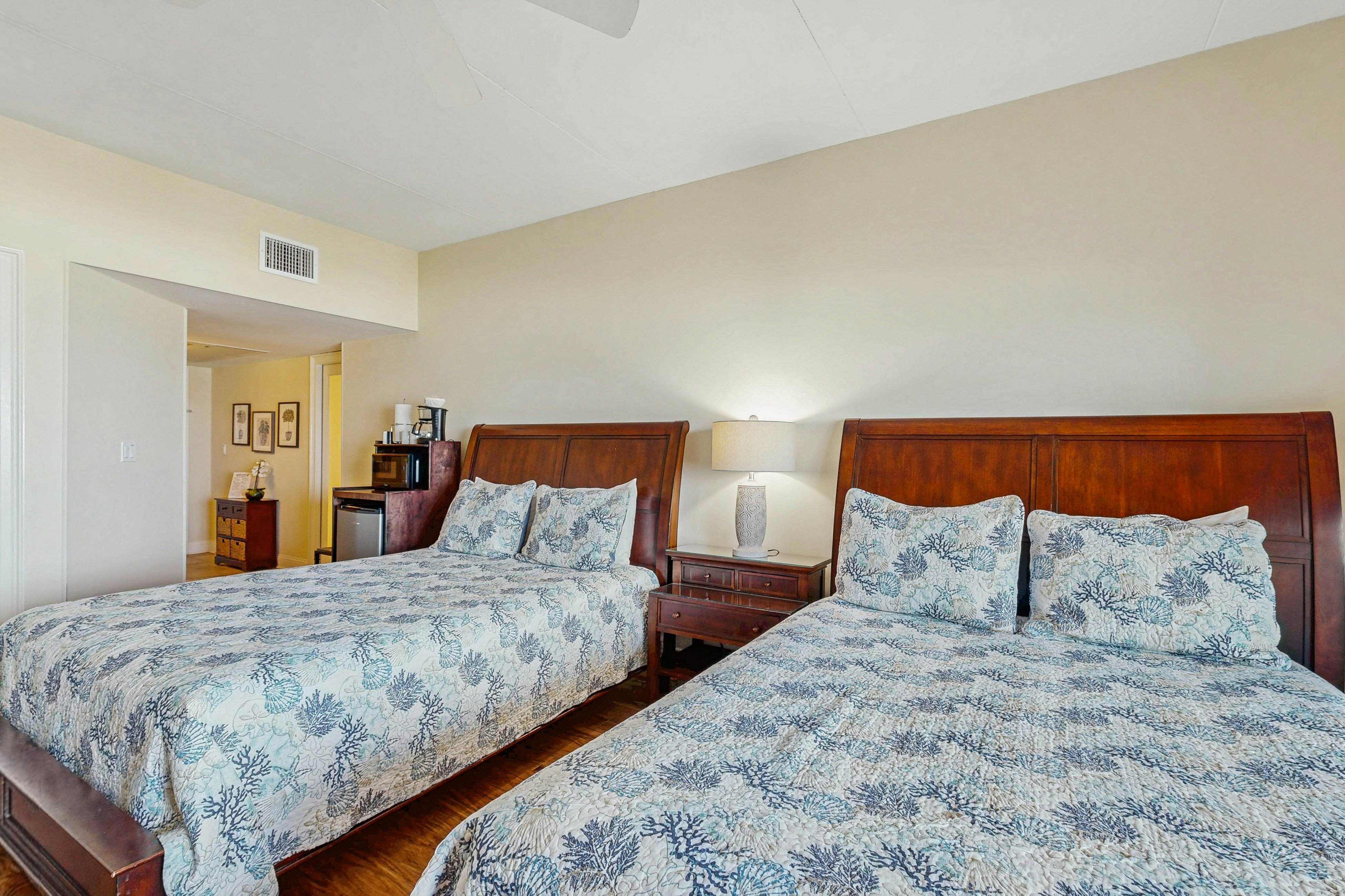 225 Sandcastles - Hotel Side