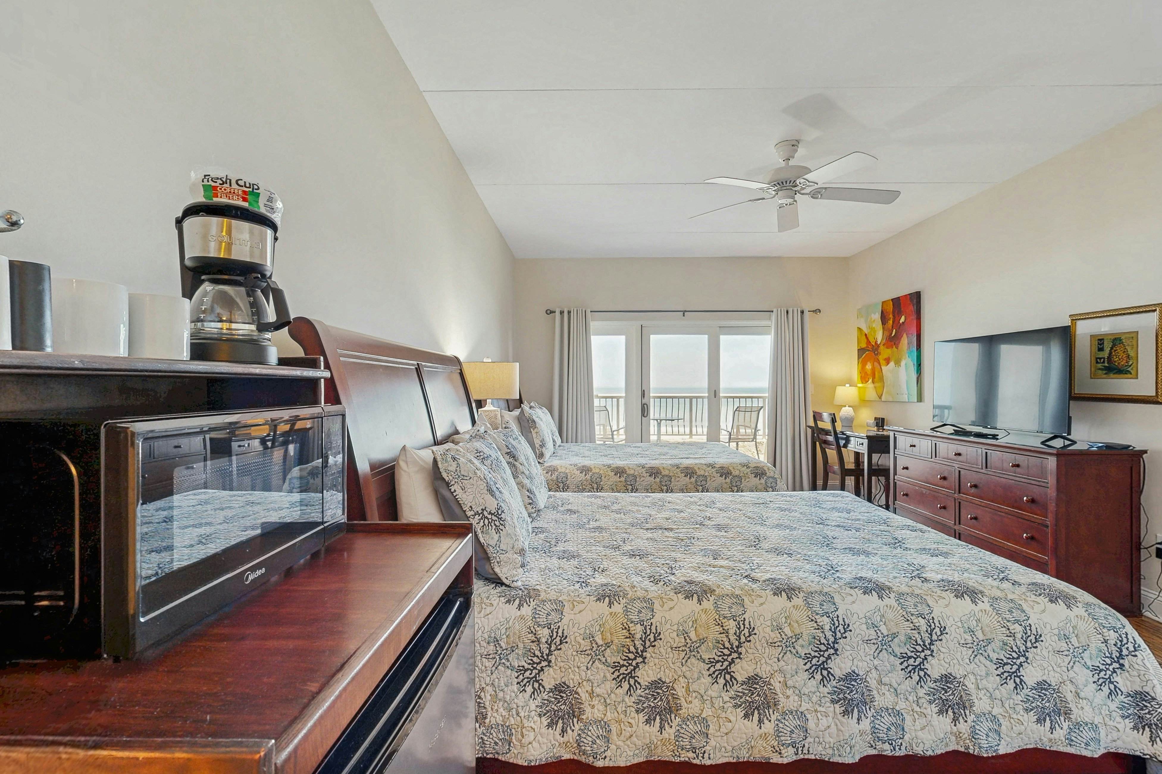 225 Sandcastles - Hotel Side