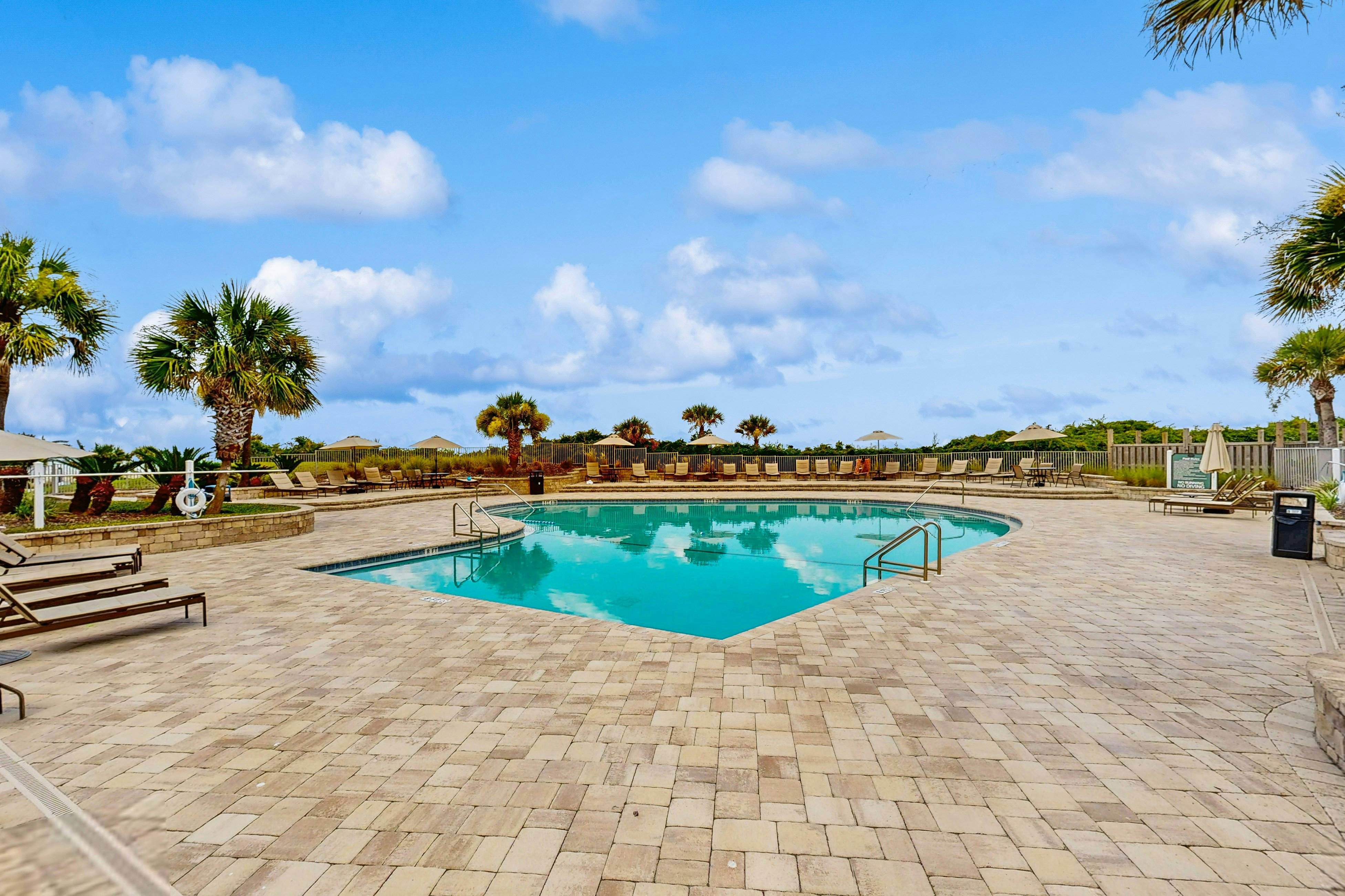 225 Sandcastles - Hotel Side