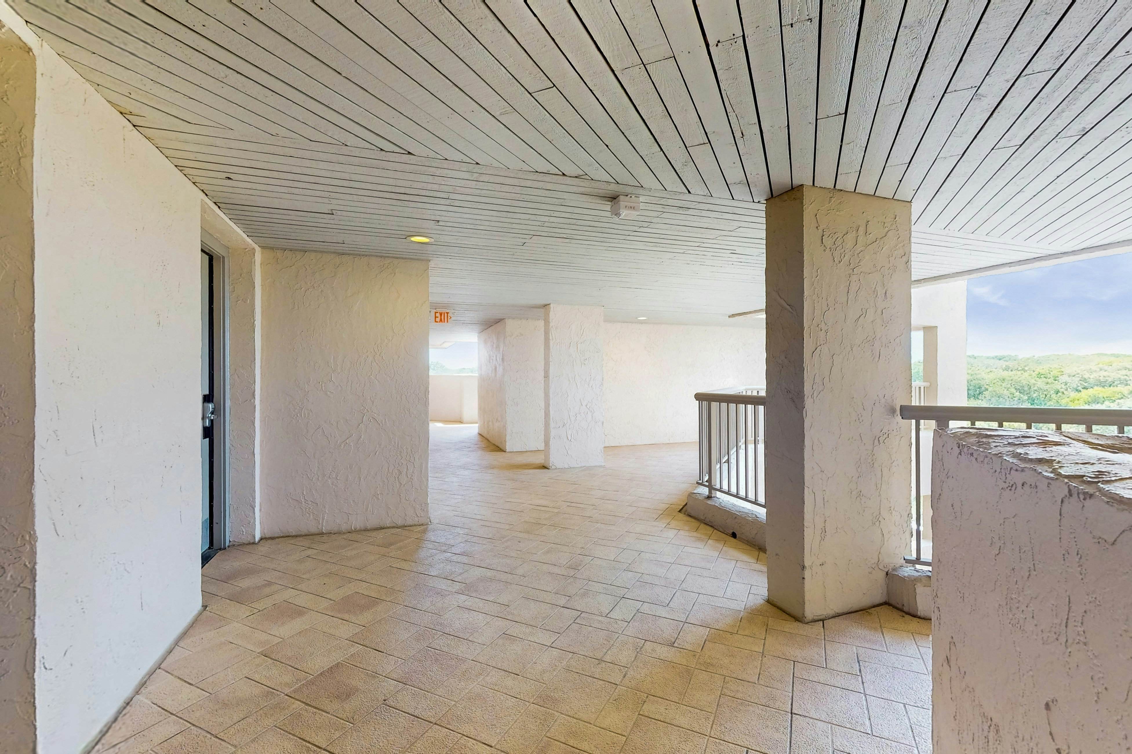 225 Sandcastles - Hotel Side