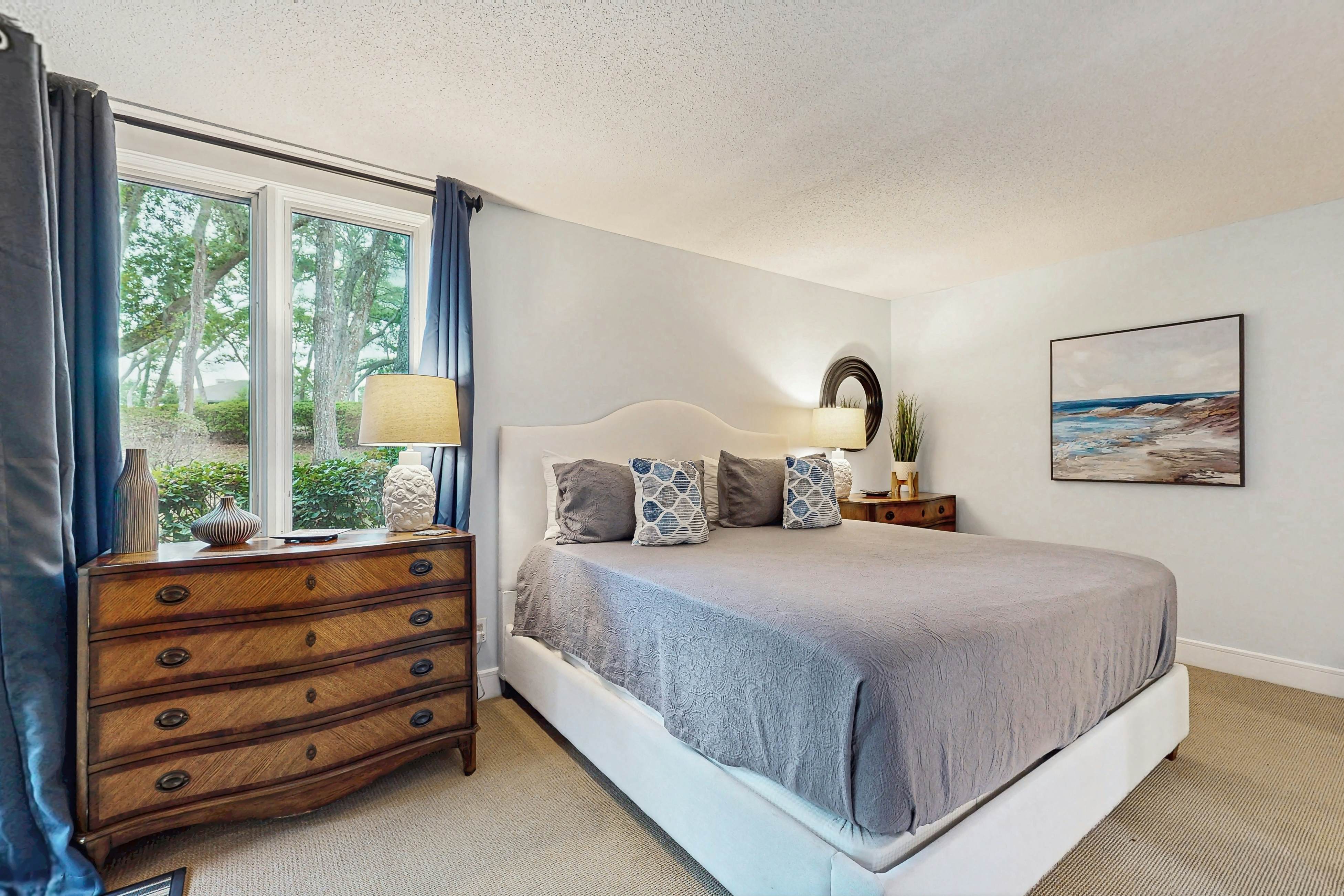 1 Bedroom King Condo - Courtside