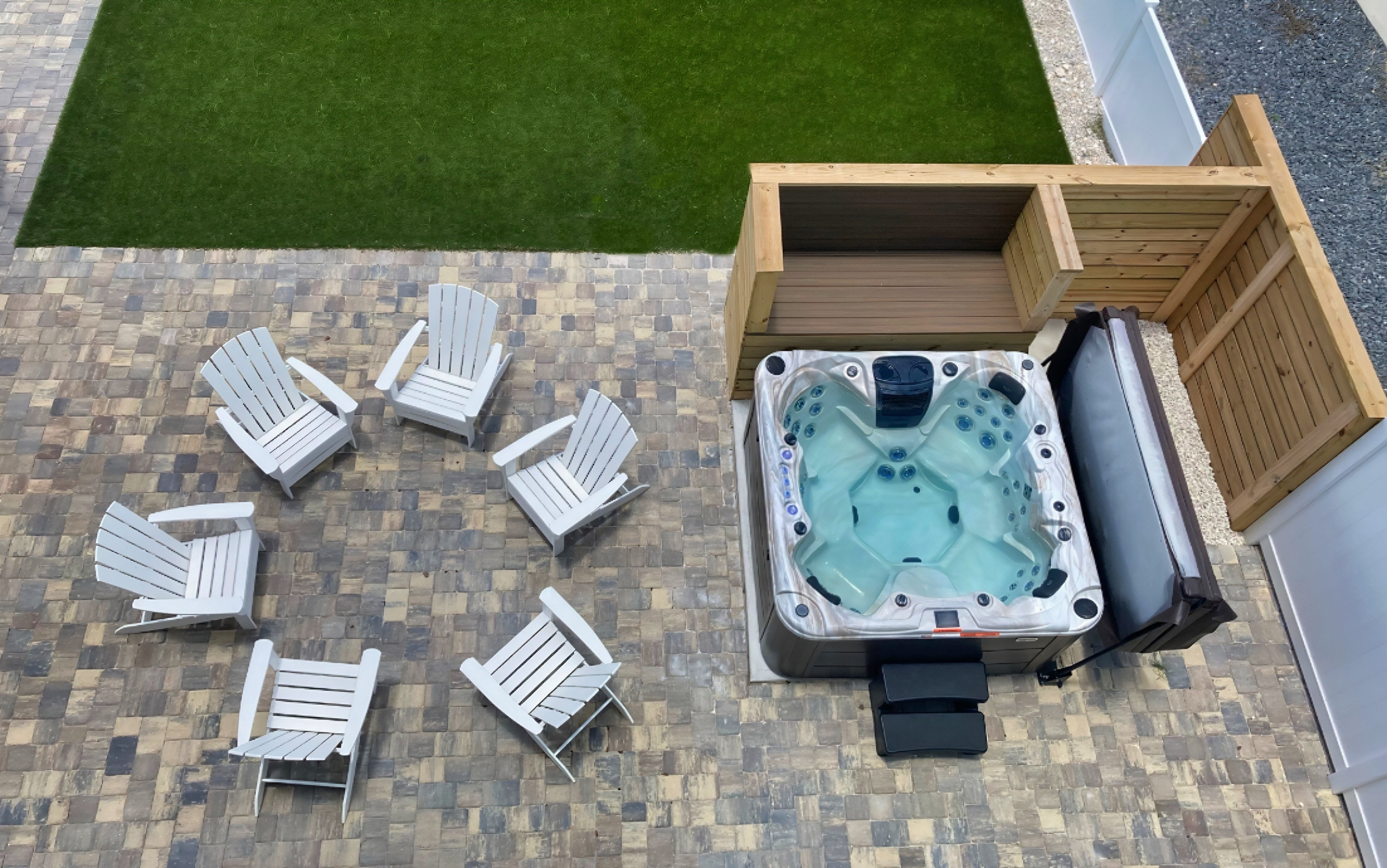 Brand new oceanfront home with private hot tub,outdoor shower and grill