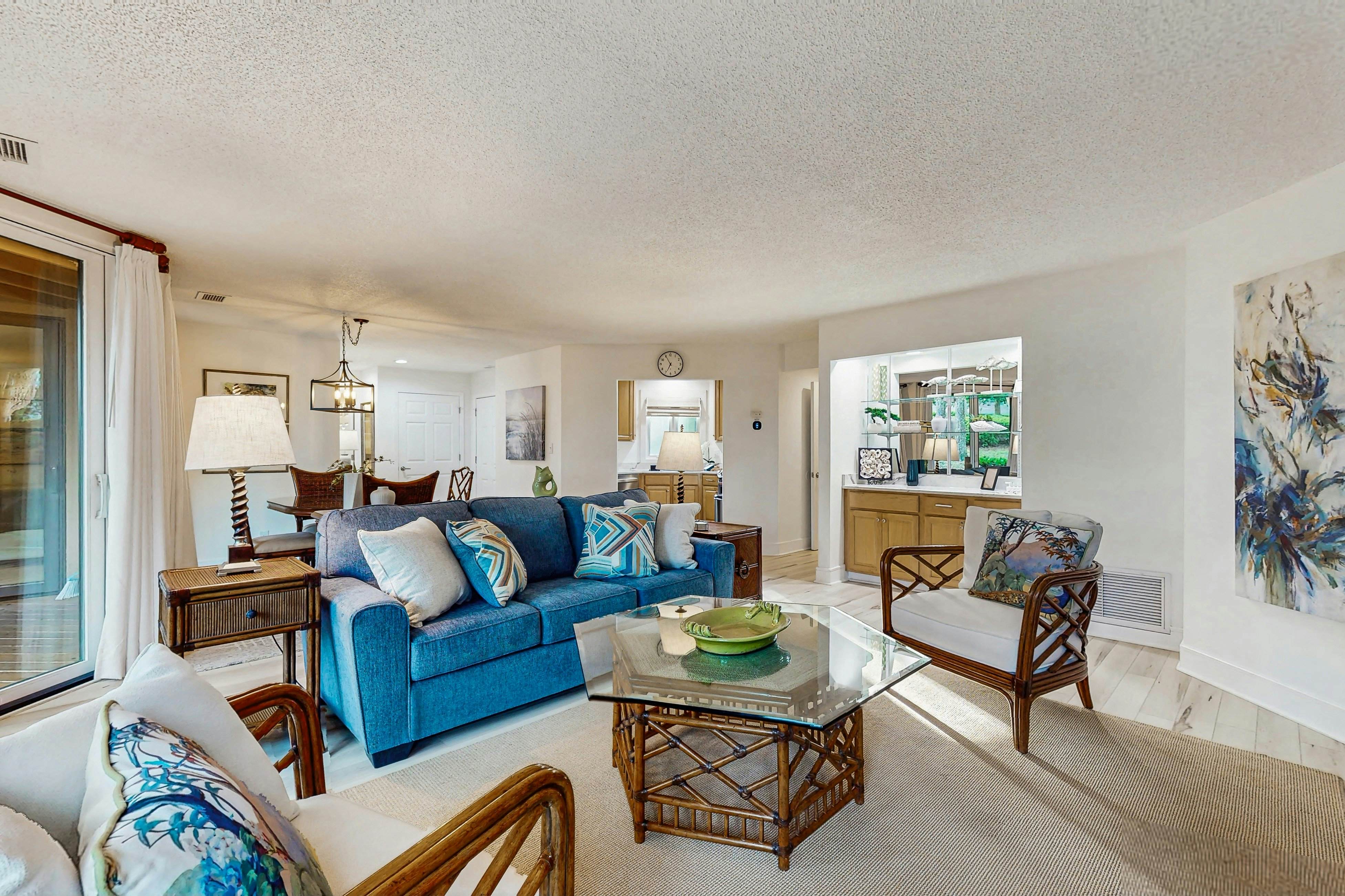 2 Bedroom Full Condo - Courtside