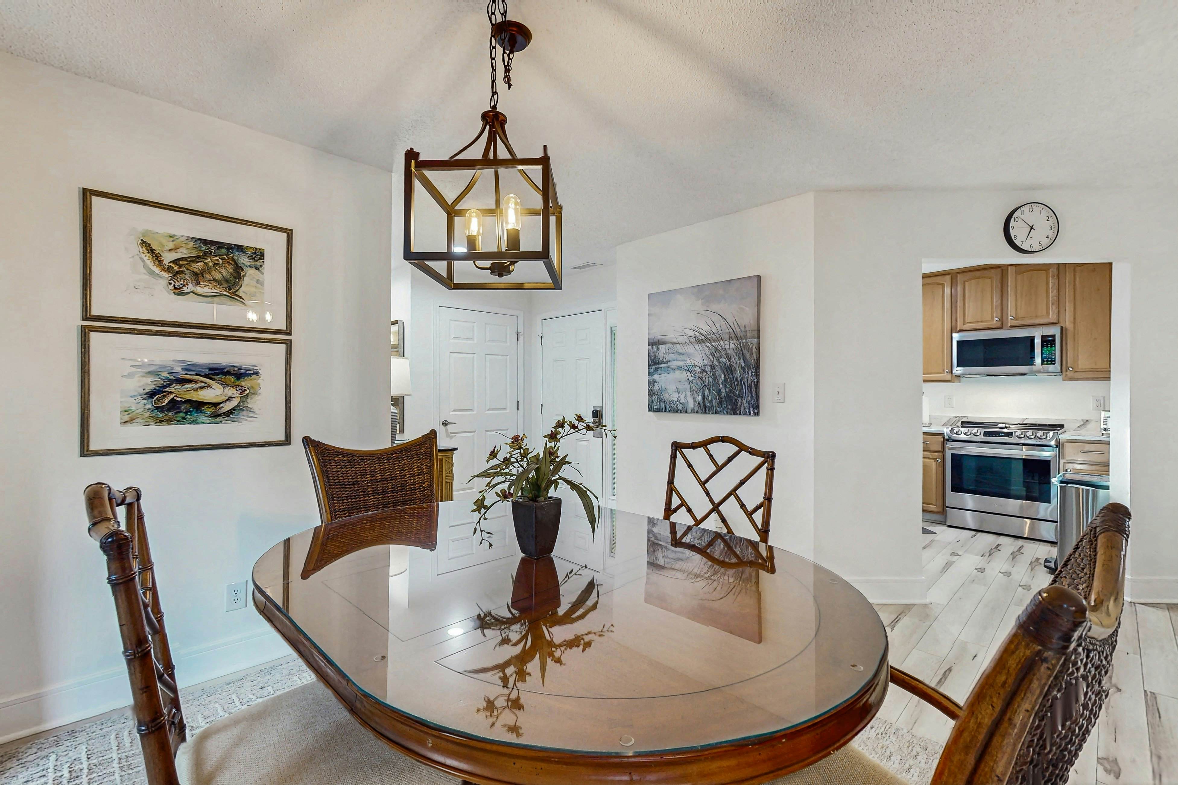 2 Bedroom Full Condo - Courtside