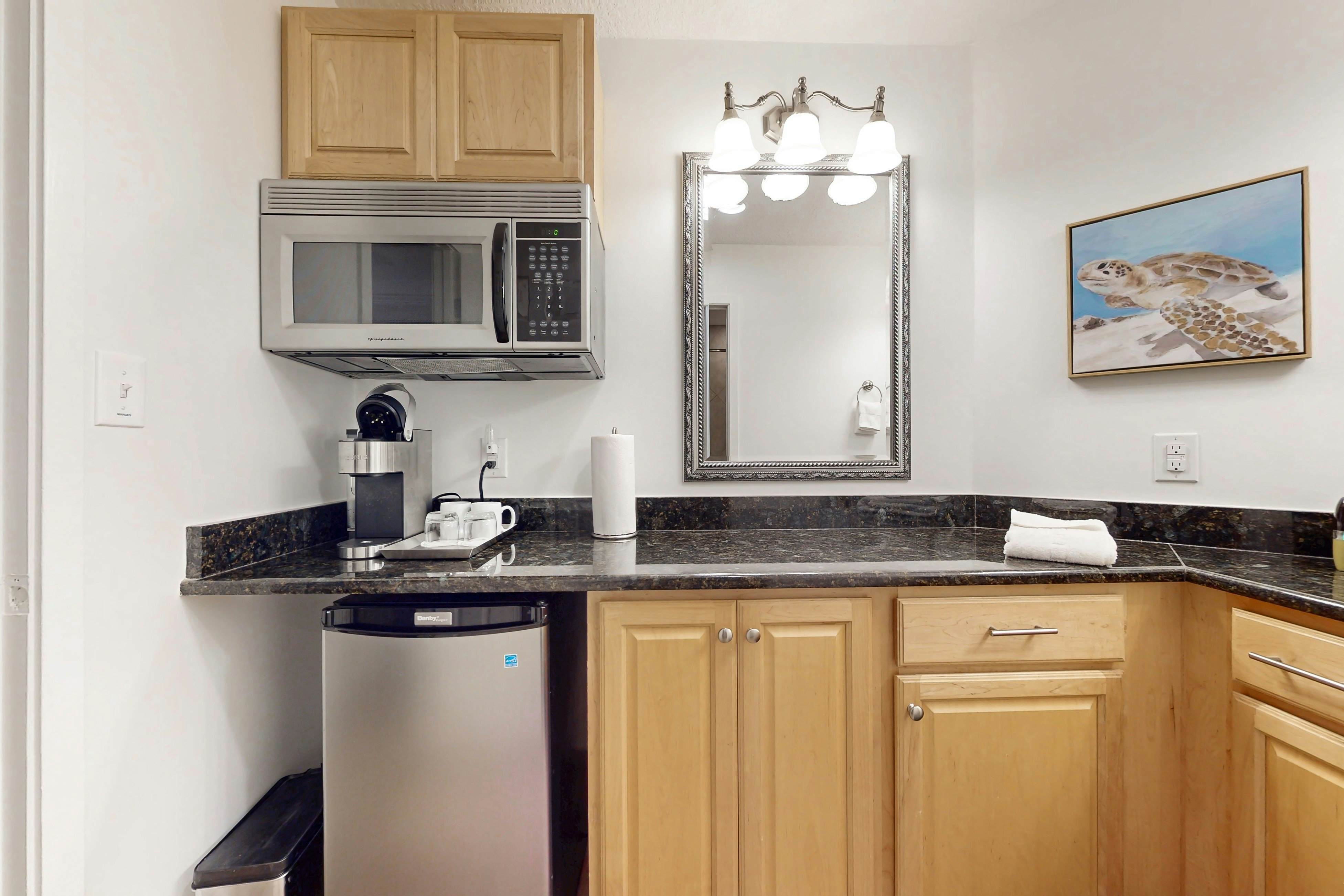 1 Bedroom Queen Studio - Courtside