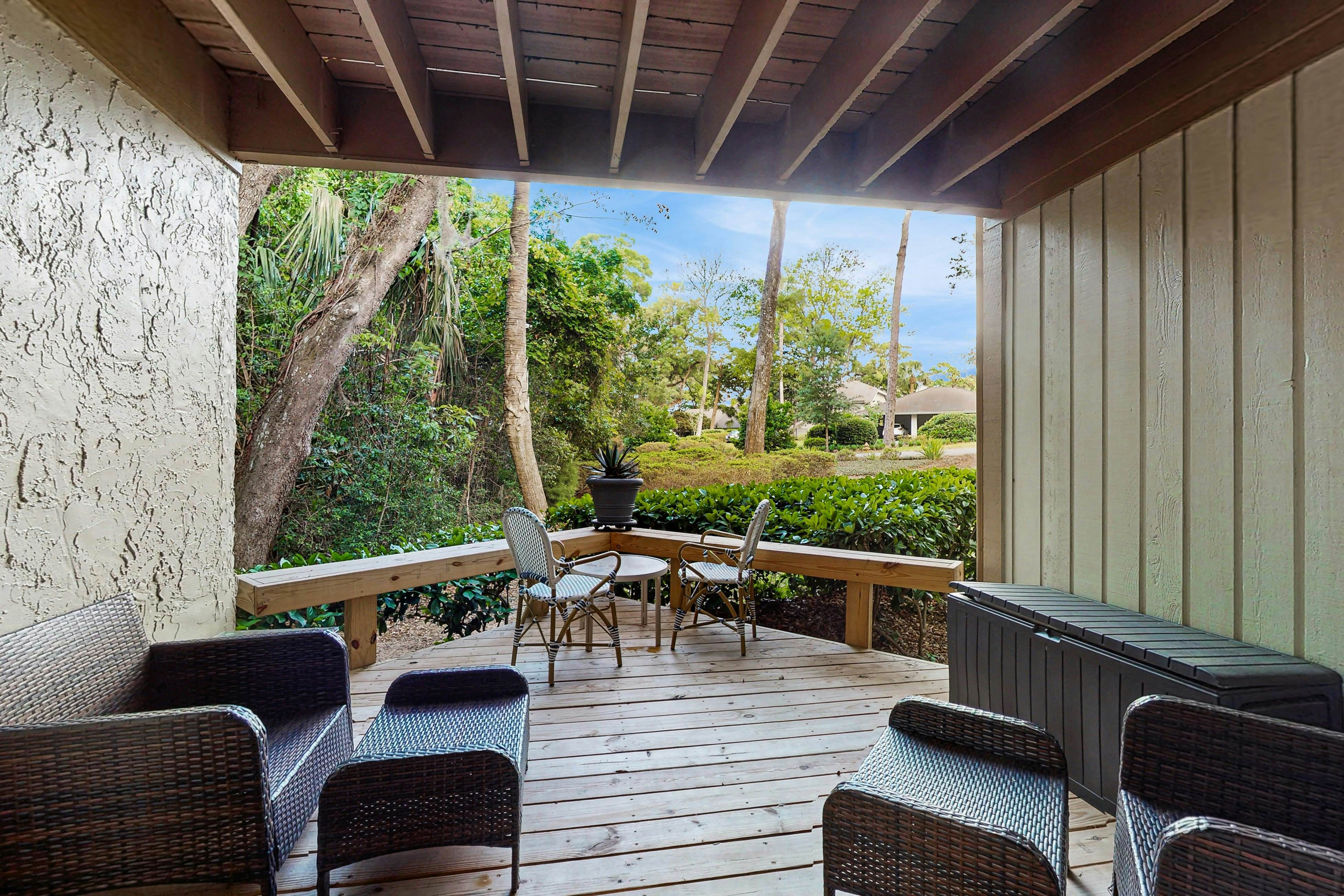 1 Bedroom Queen Studio - Courtside