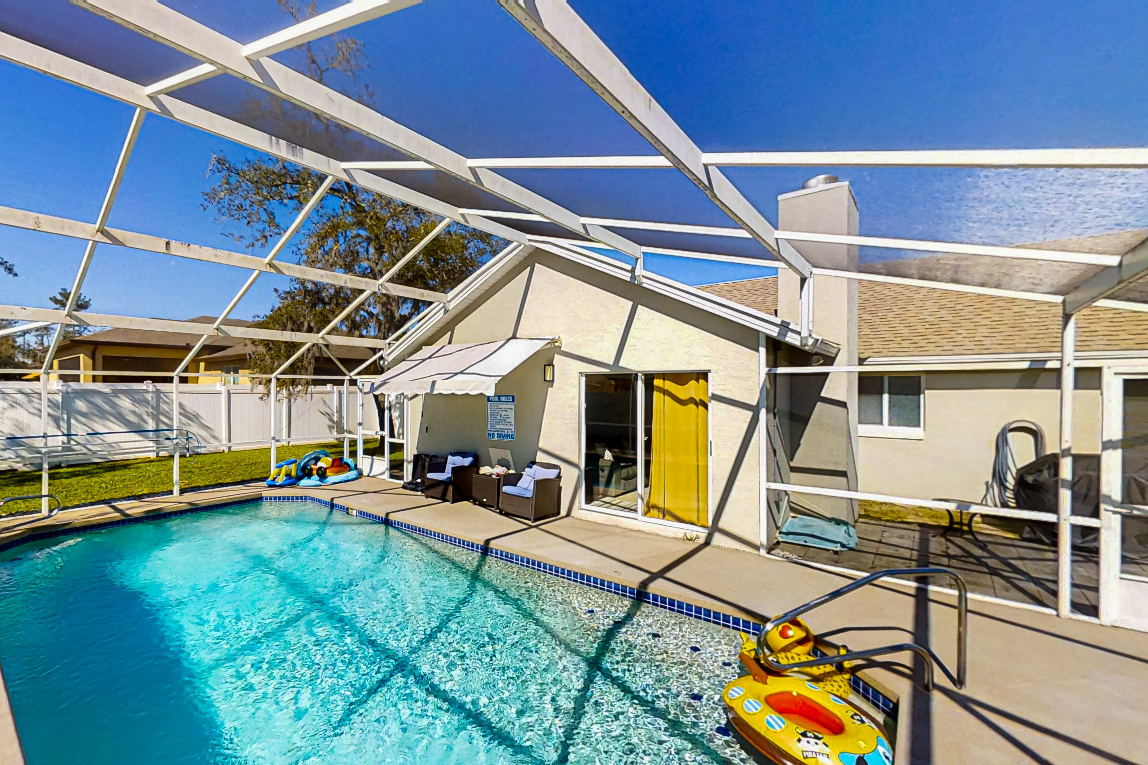 Pristine Palms | House in Palm Coast with enclosed pool & full kitchen