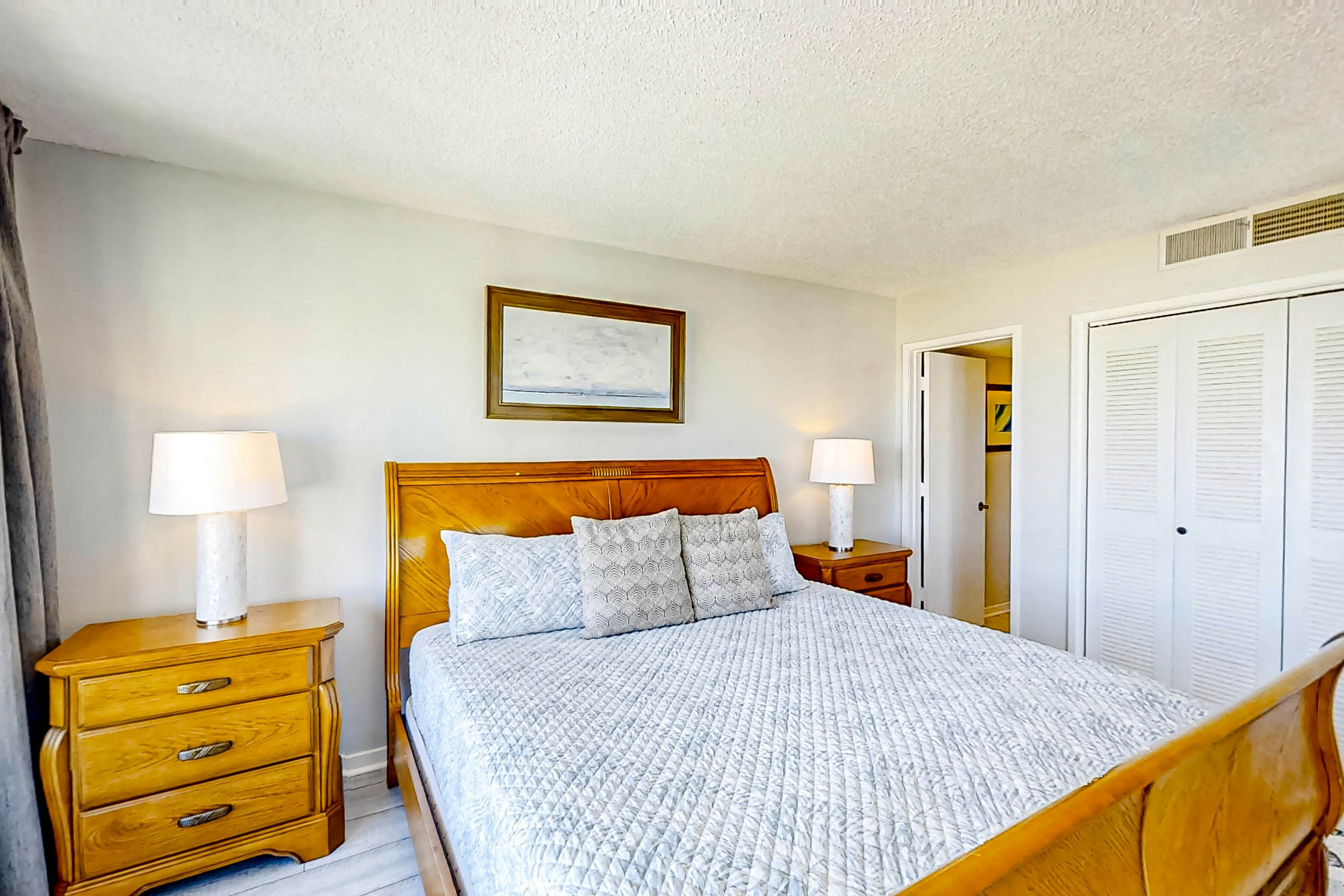 B175 Amelia Surf and Racquet