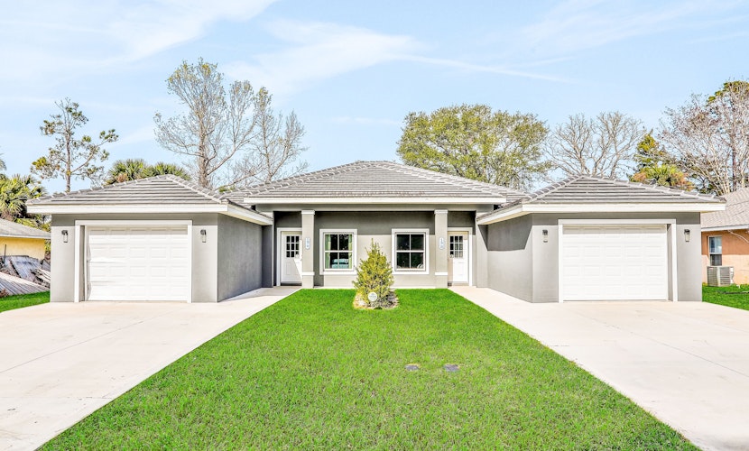 Brand-new duplex with screened pool, furnished lanai, grill, AC, & washer/dryer