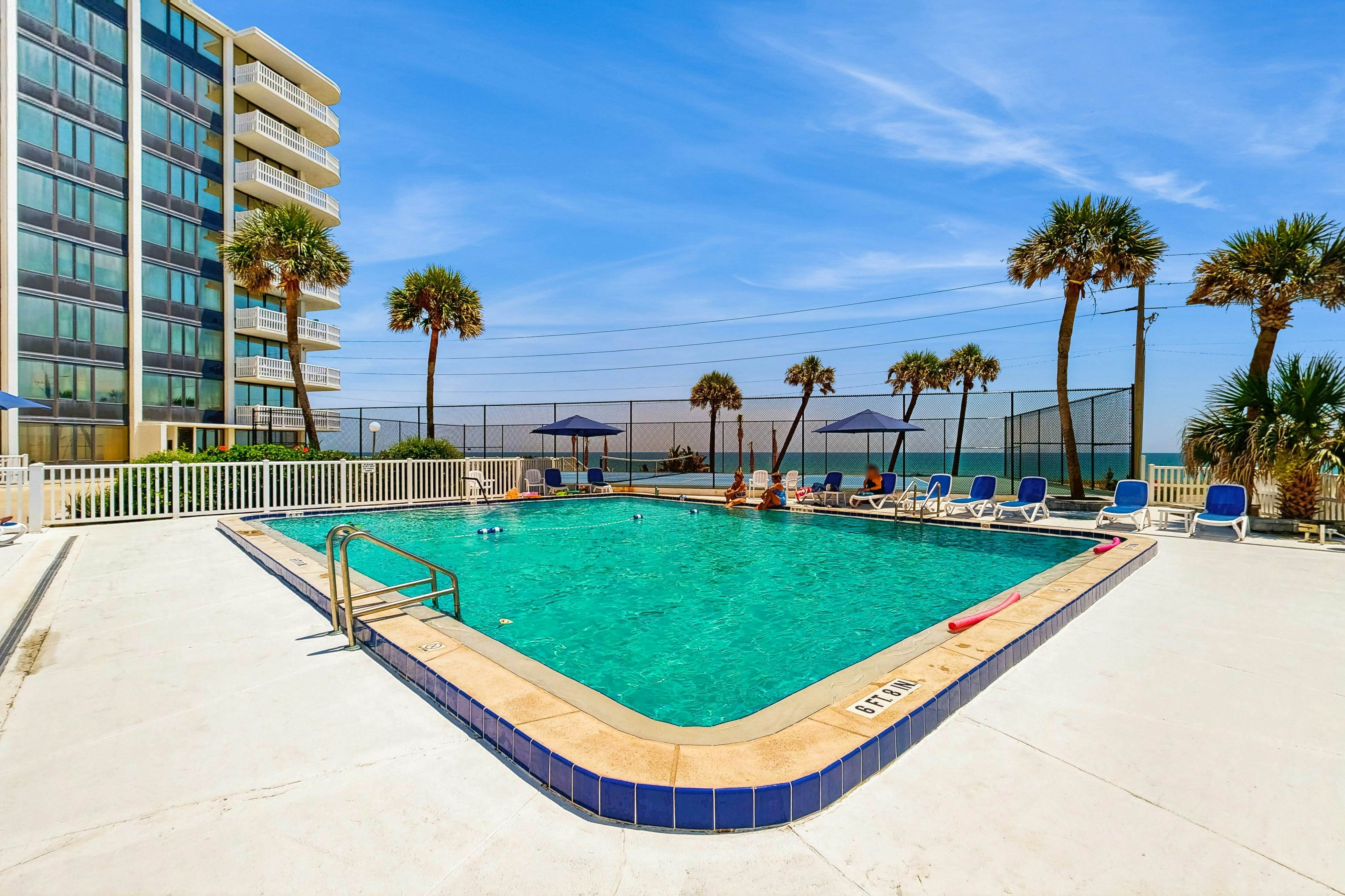 Right on the Shores, Apt 306