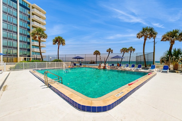 Right on the Shores, Apt 306 | Condo in Flagler Beach with pool & tennis access