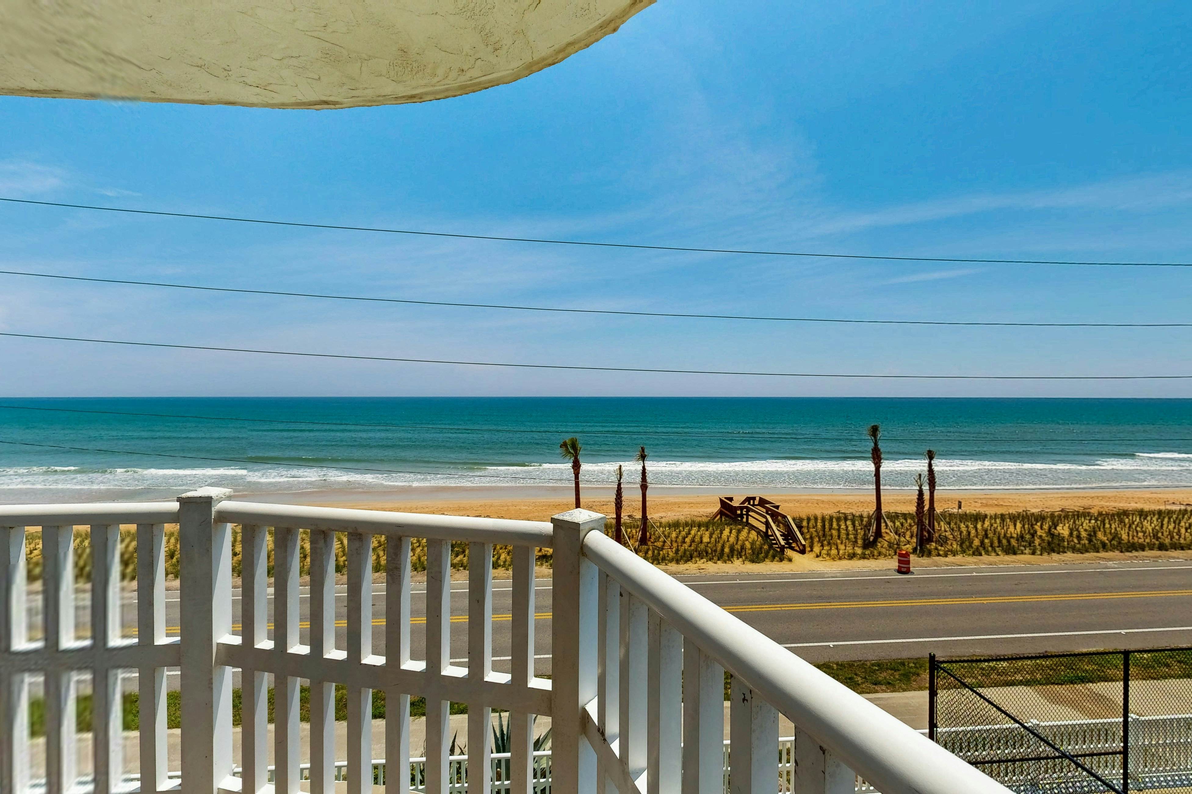 Right on the Shores, Apt 306