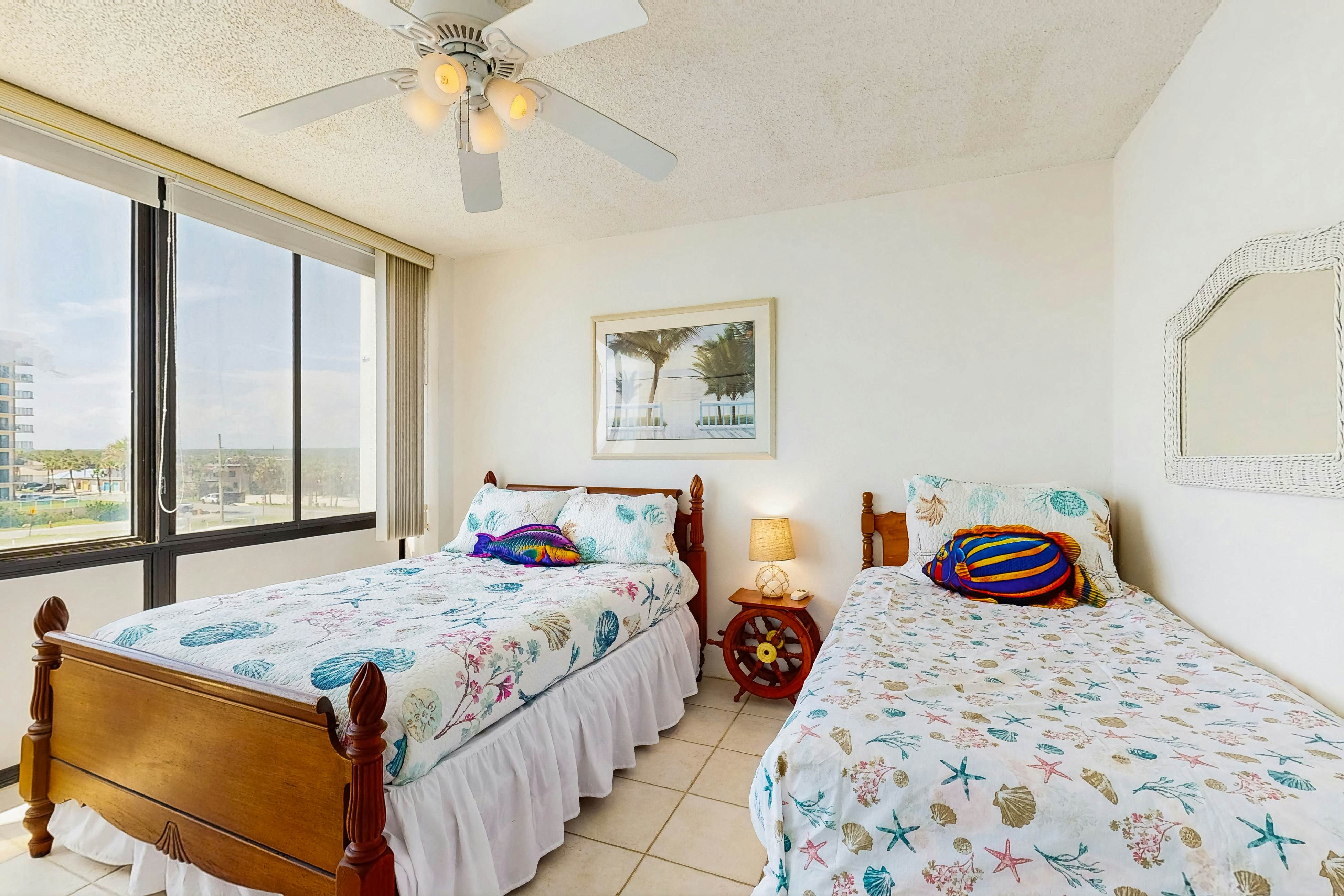 Right on the Shores, Apt 306