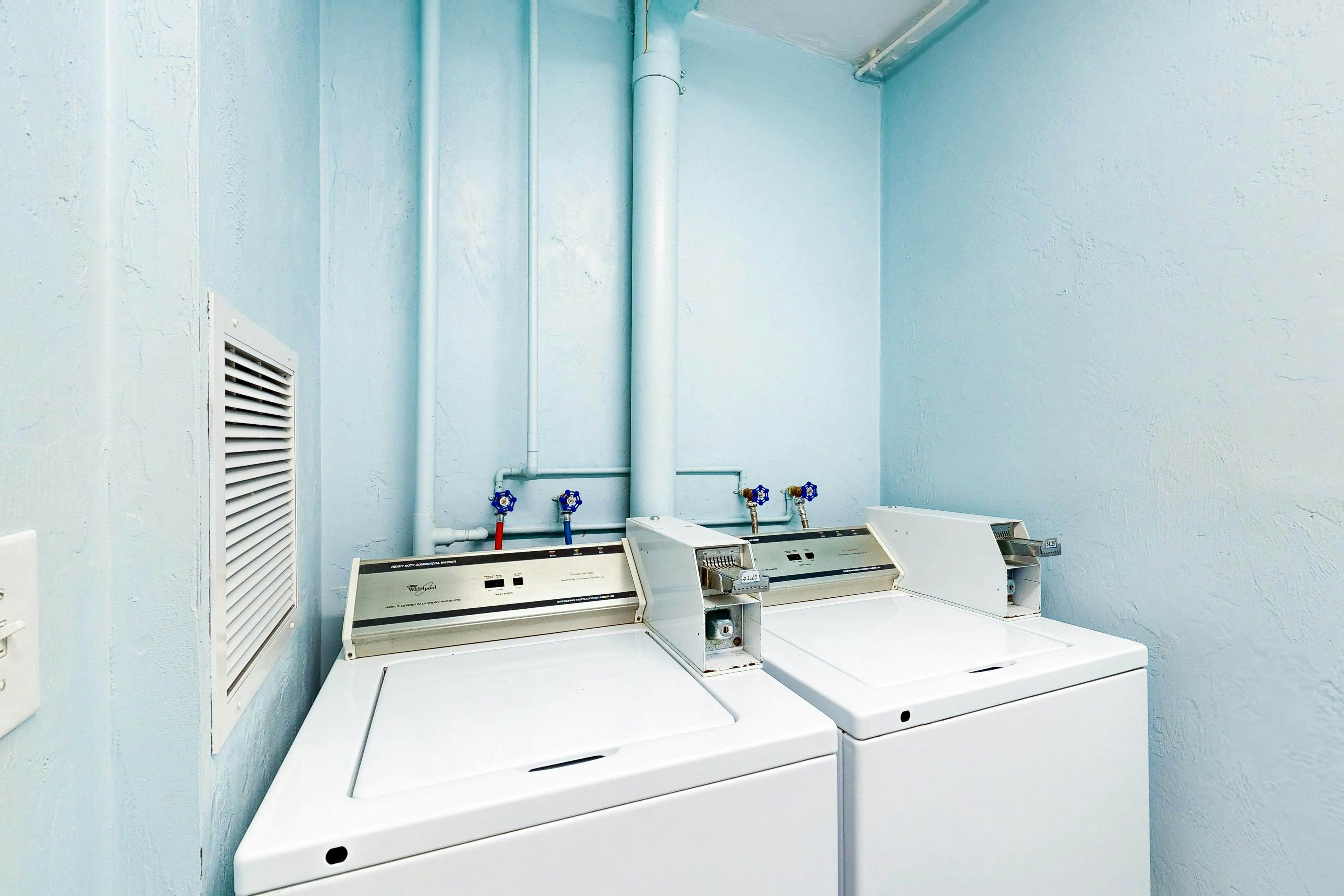 Right on the Shores, Apt 306