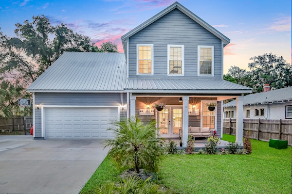 Updated, dog-friendly gem w/fenced yard, foosball & pool tables, WiFi, fireplace