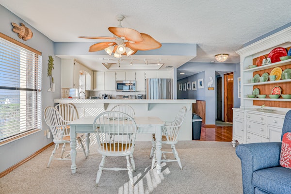 Fantastic home with views of sunrises, sunsets, & dolphins + WiFi & shared pool