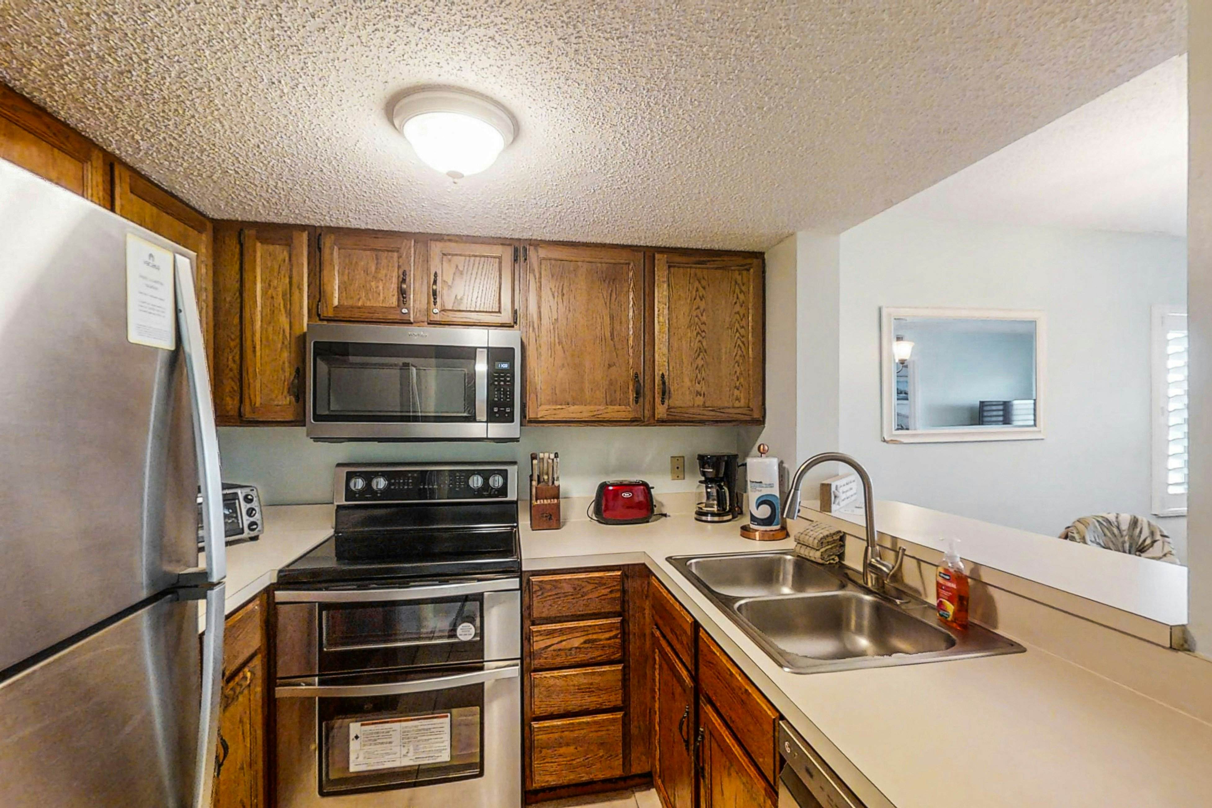 St Aug Ocean and Racquet 7301