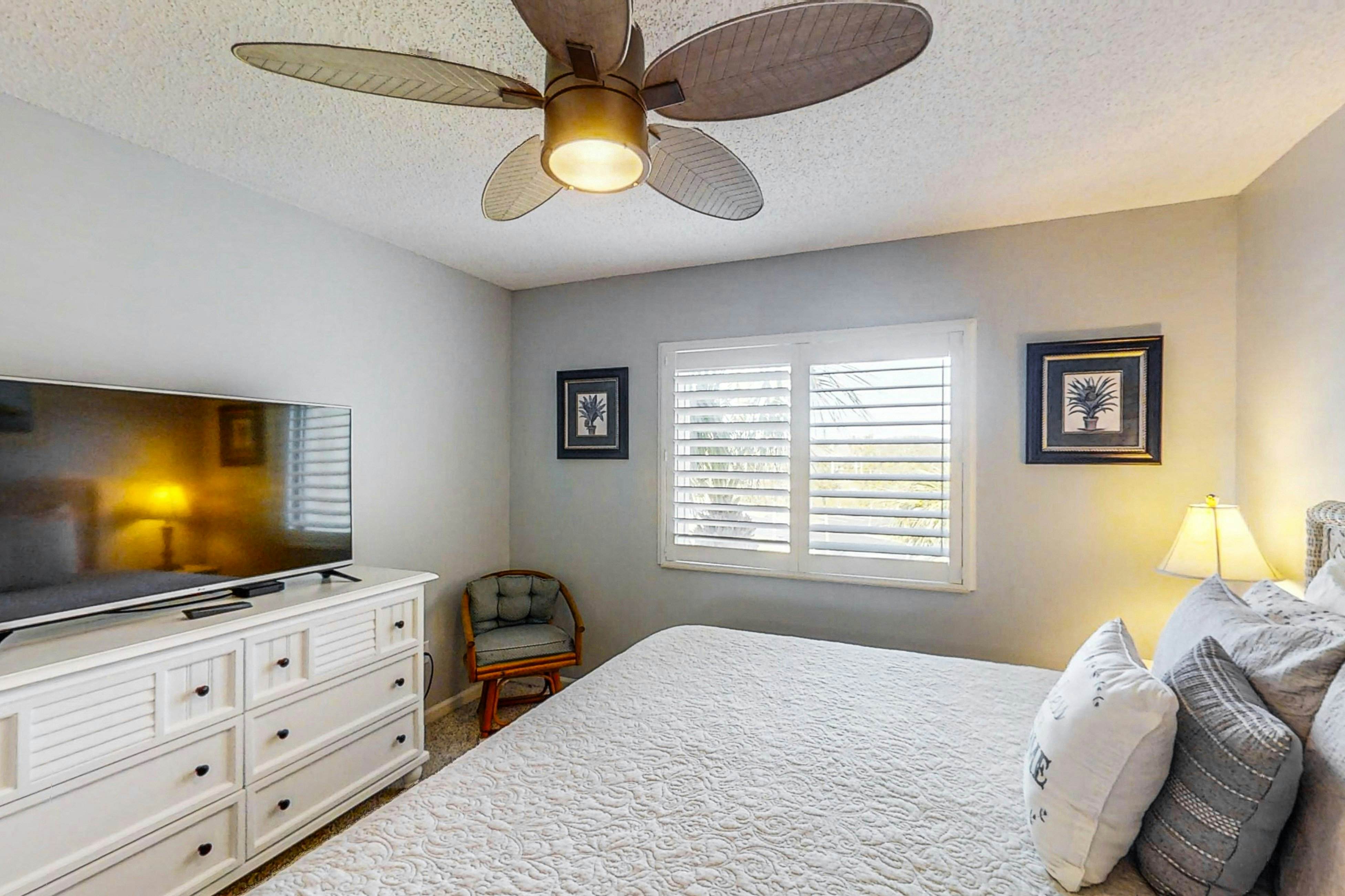 St Aug Ocean and Racquet 7301