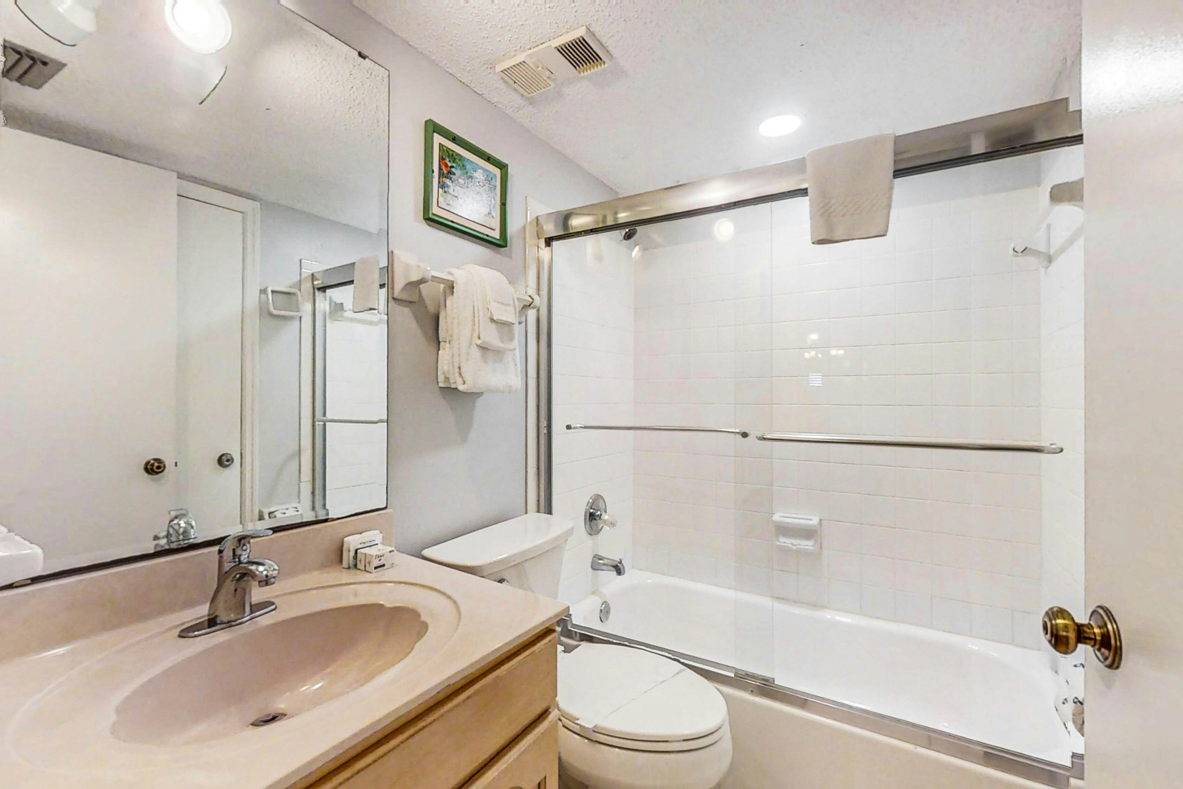 St Aug Ocean and Racquet 7301