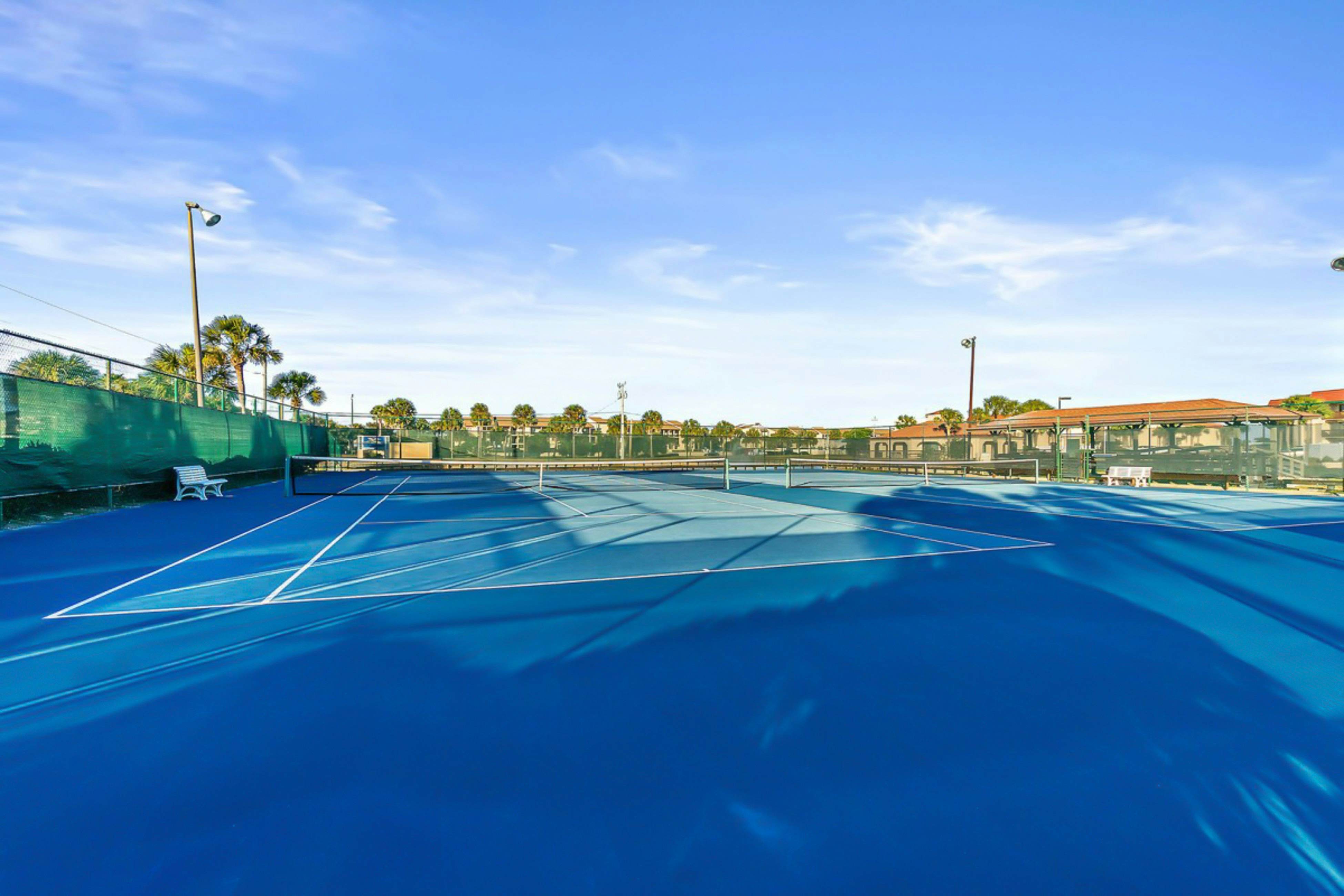 St Aug Ocean and Racquet 7301