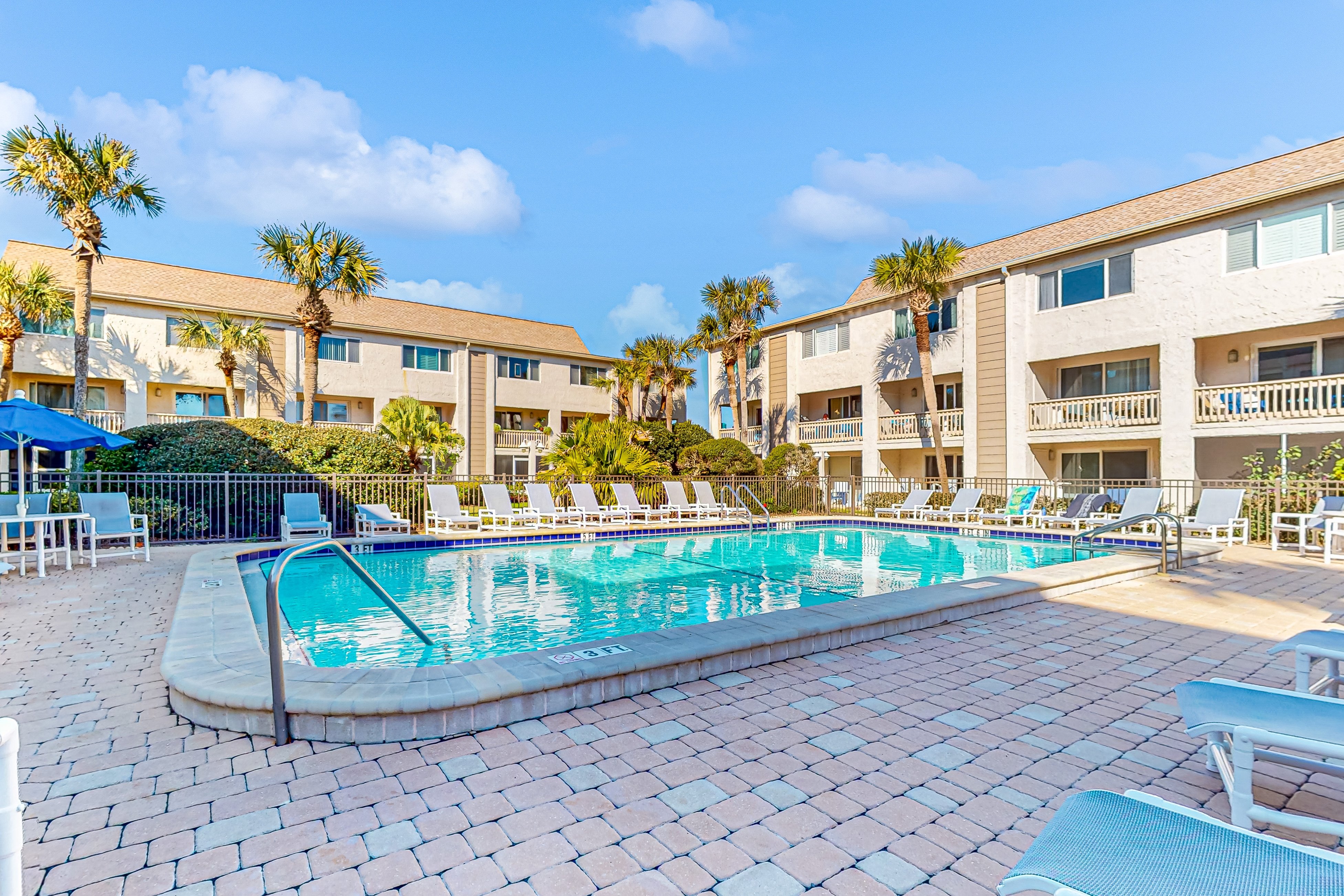 Oceanfront rental with amazing views, beach access, pools, tennis & pickleball