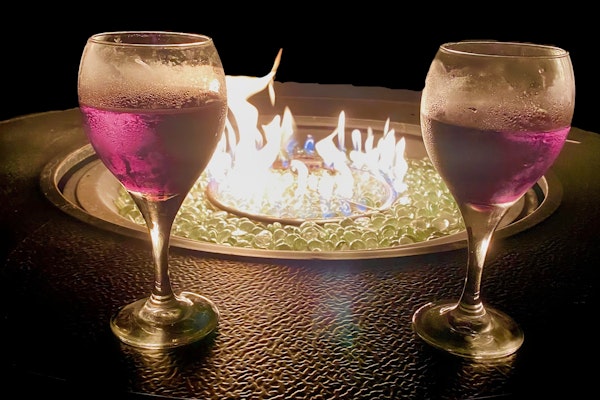 Sunny Upper Level 1 Block from 2 Beaches w/Private Pool, High-Speed Wi-Fi