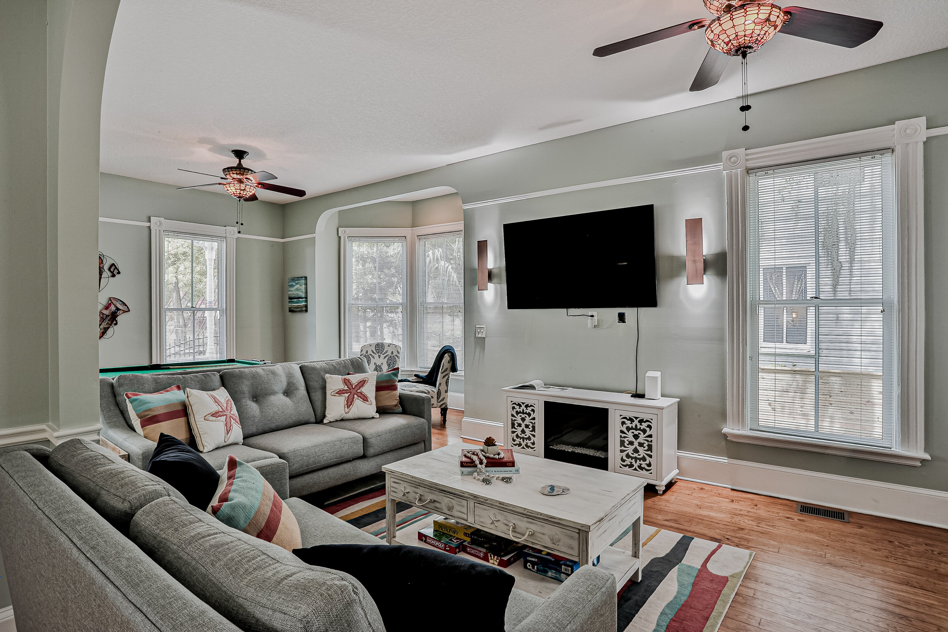 Classic Victorian home near downtown with a private pool, WiFi, & washer/dryer