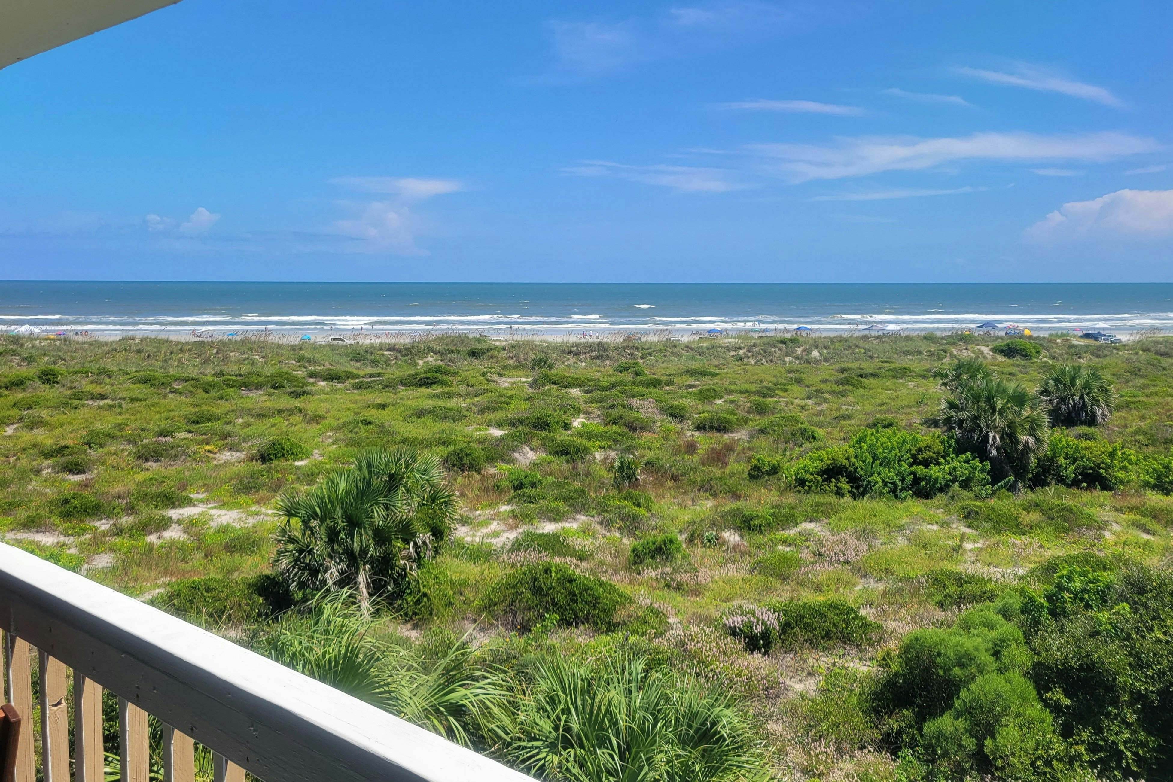 Hibiscus Oceanfront Living