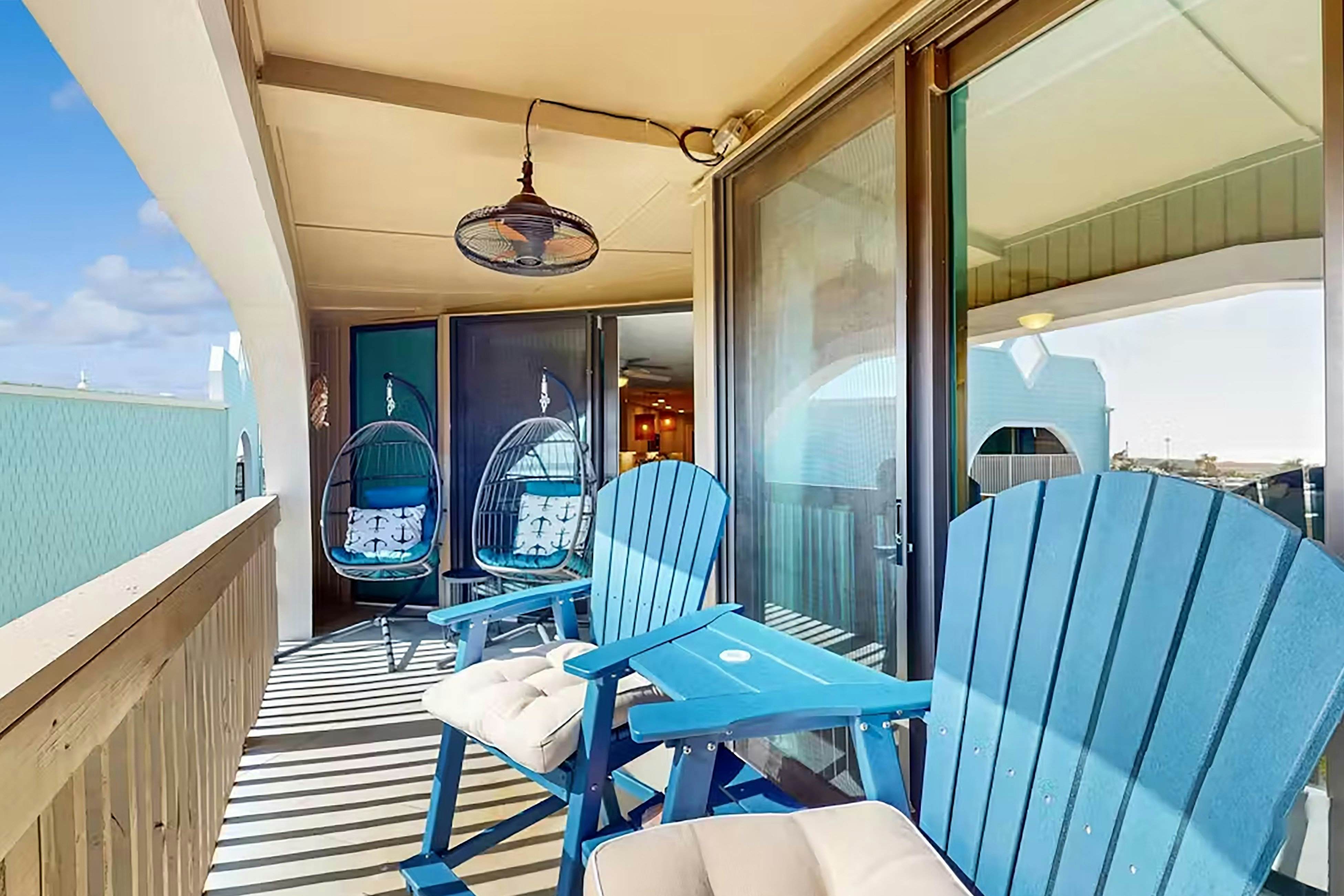 Hibiscus Oceanfront Living