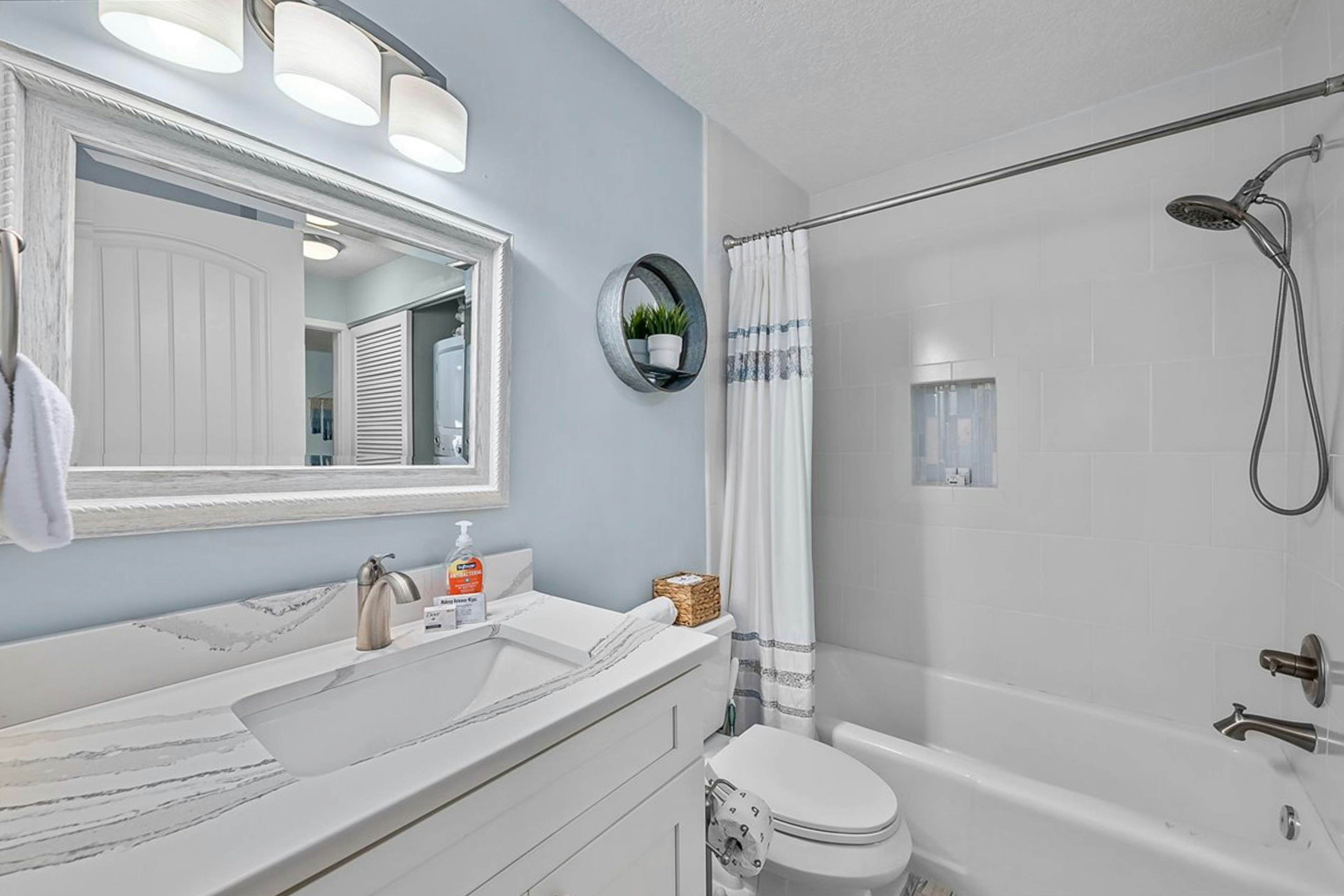 Hibiscus Oceanfront Living