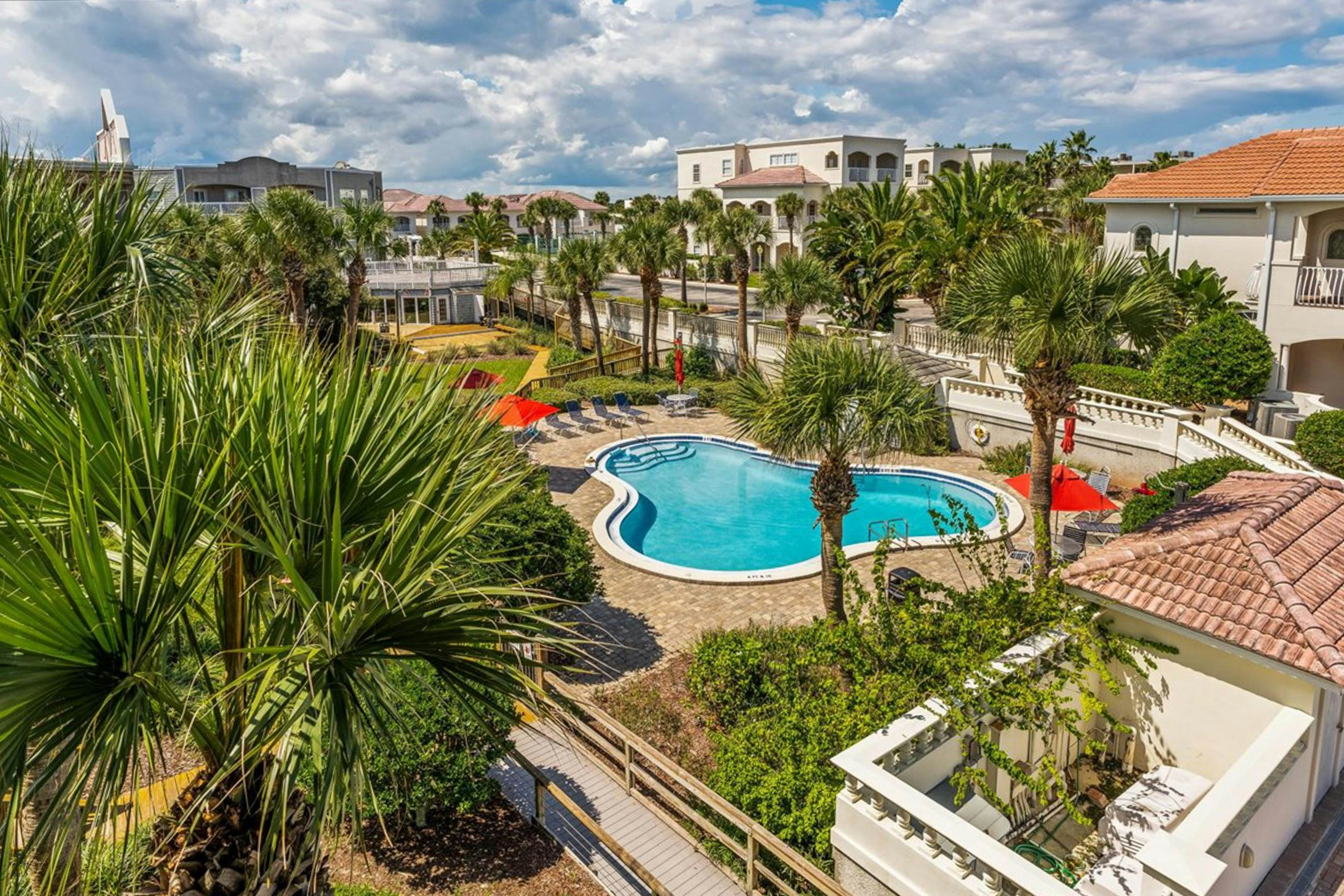 Hibiscus Oceanfront Living