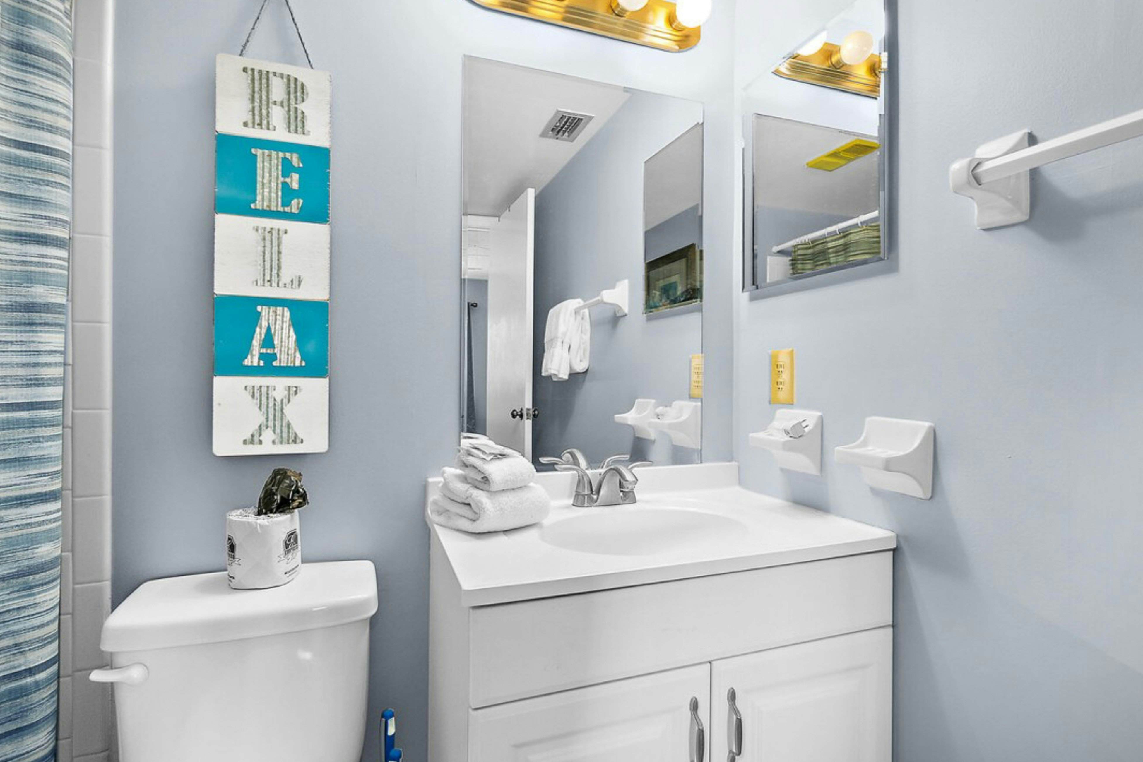 St Aug Ocean and Racquet 2104