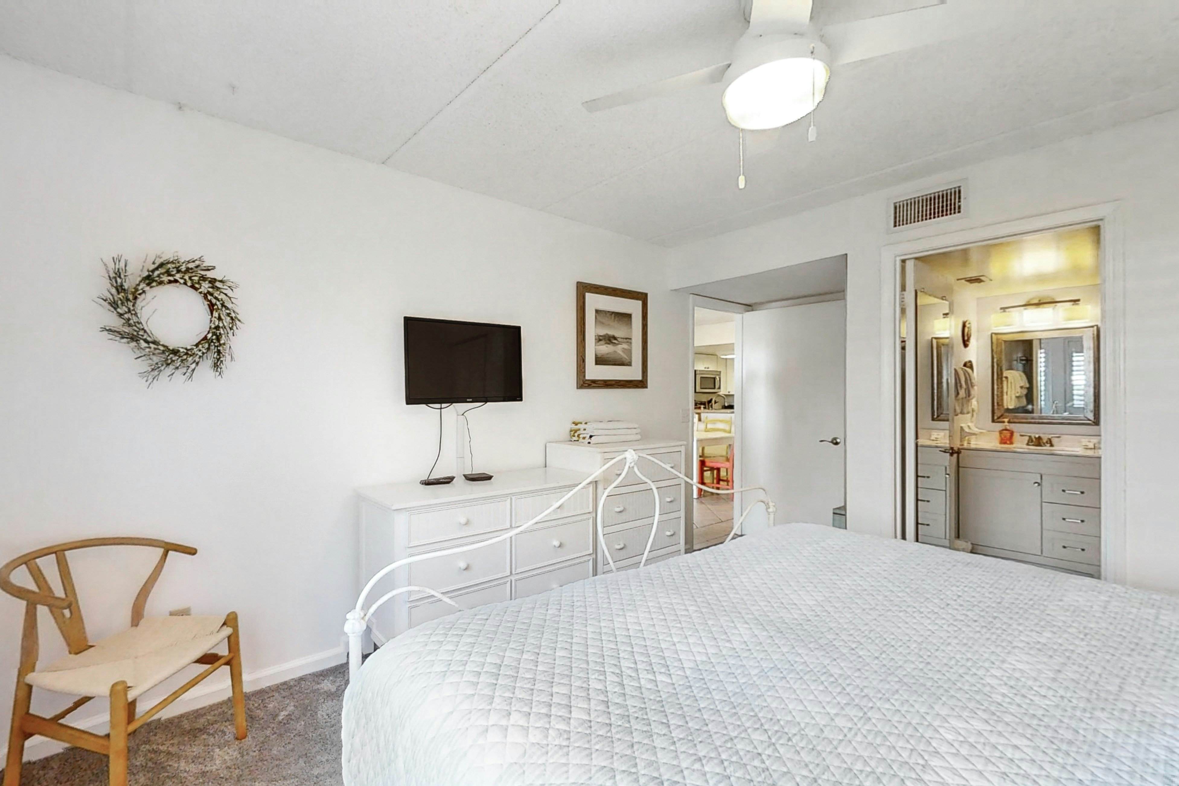 St Aug Ocean and Racquet 2103