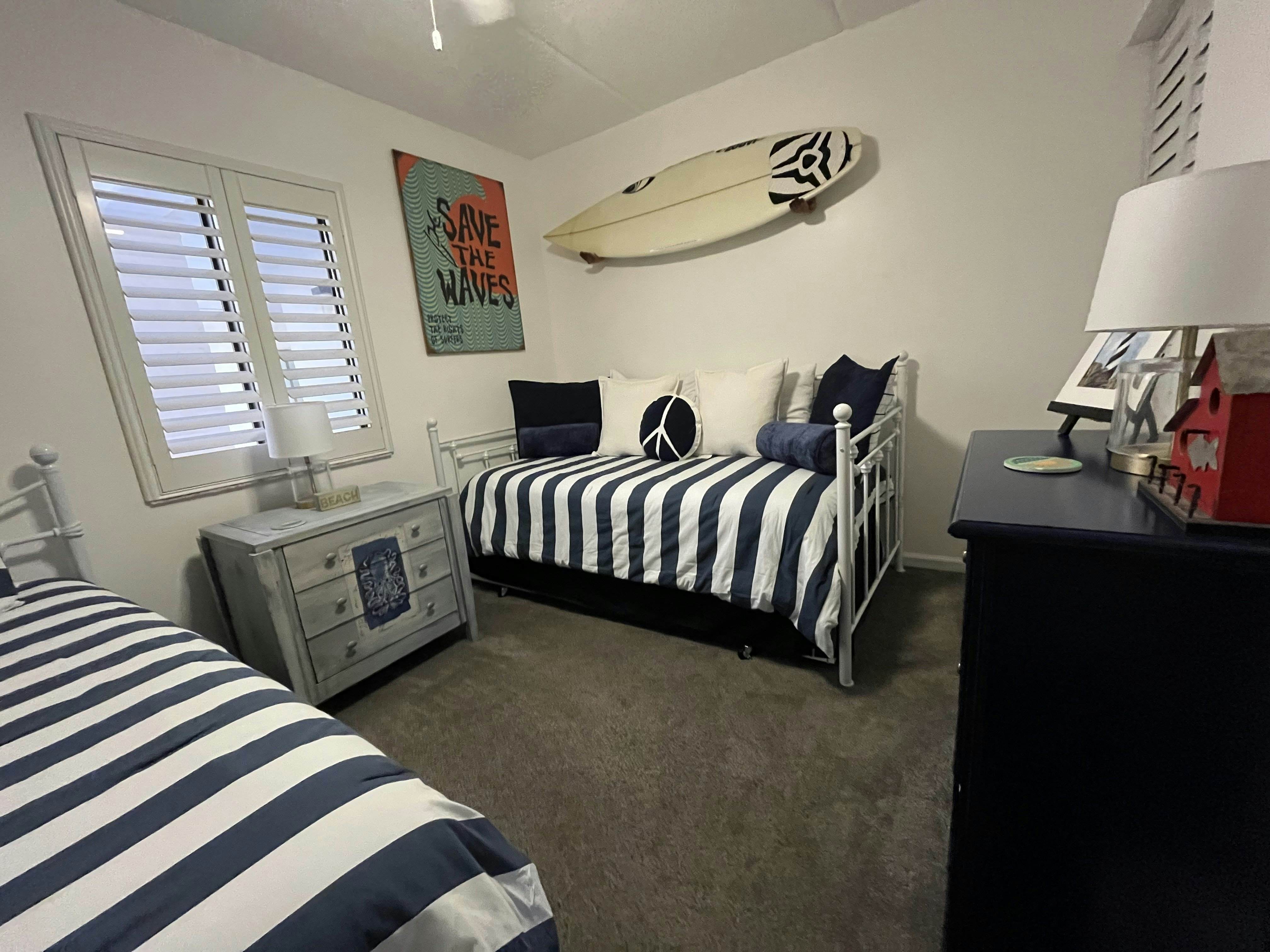 St Aug Ocean and Racquet 2103