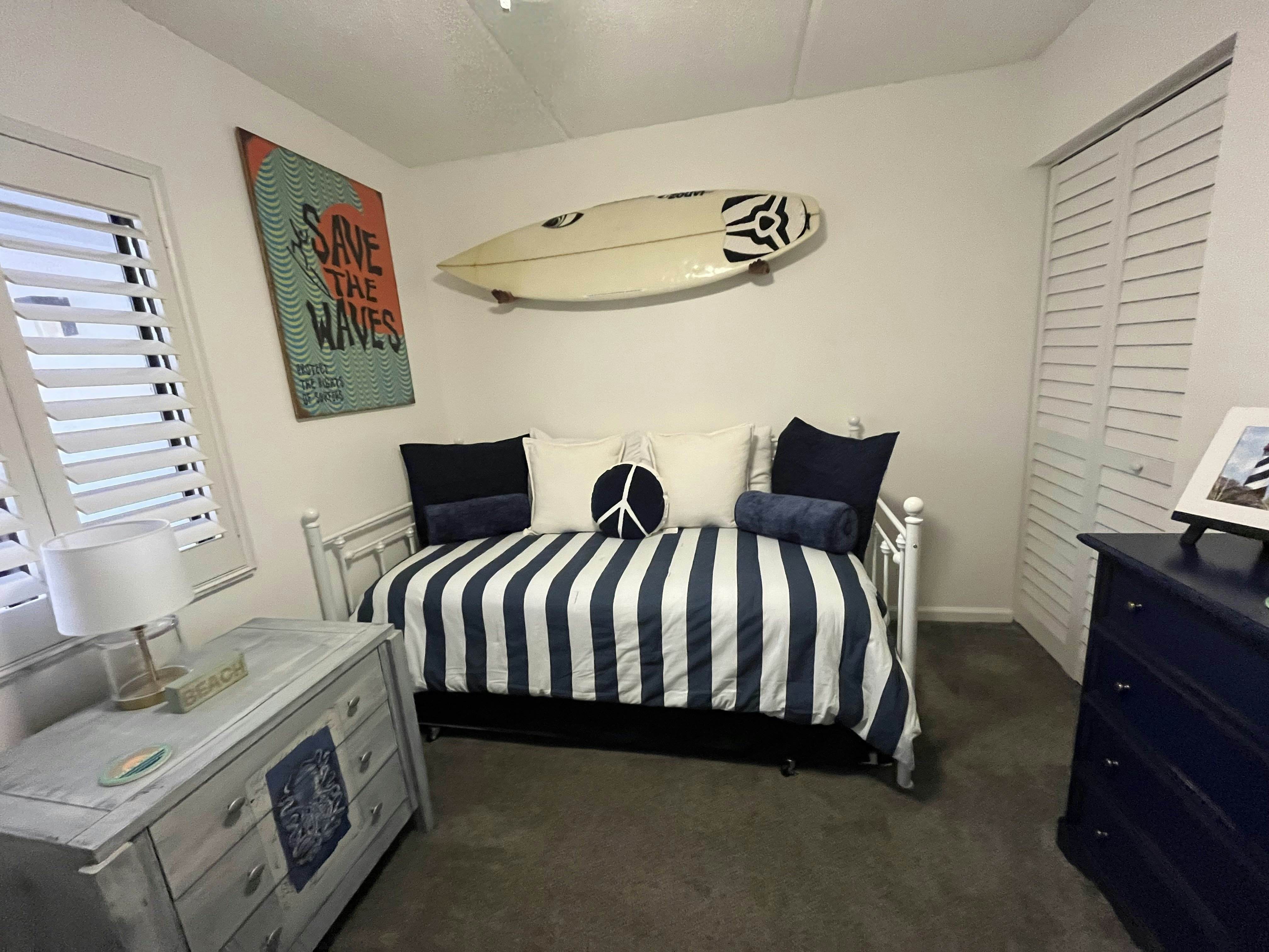 St Aug Ocean and Racquet 2103