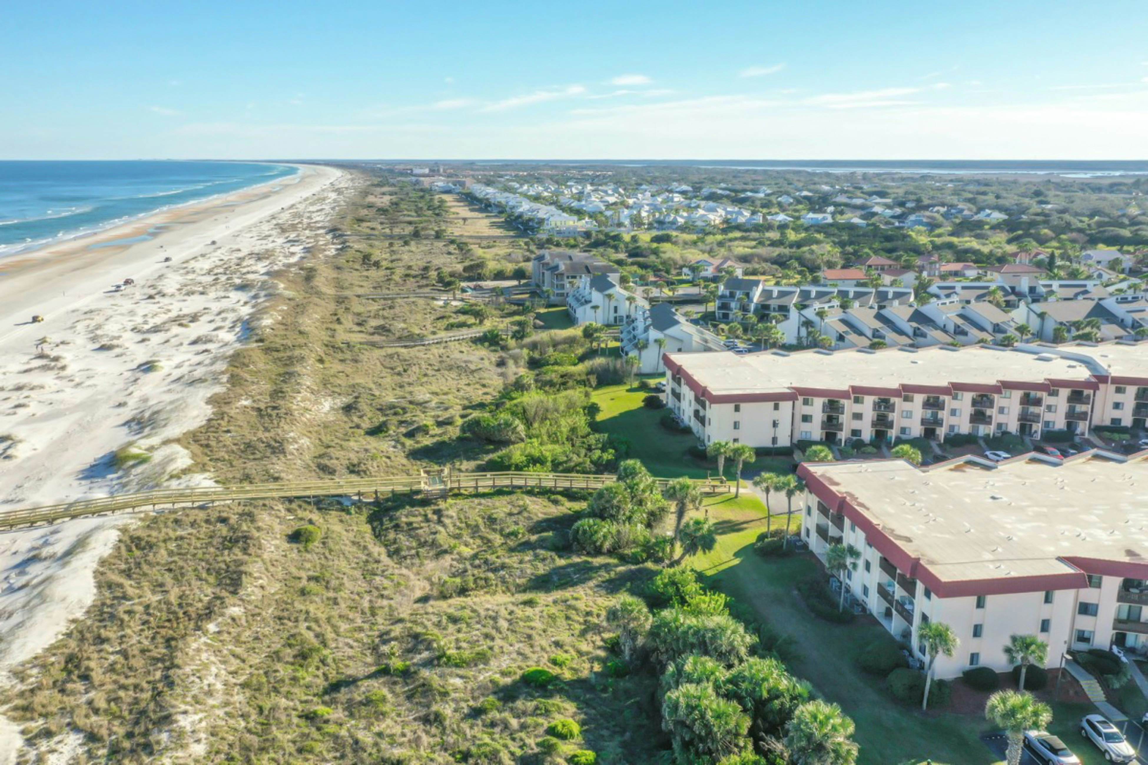 St Aug Ocean and Racquet 2103