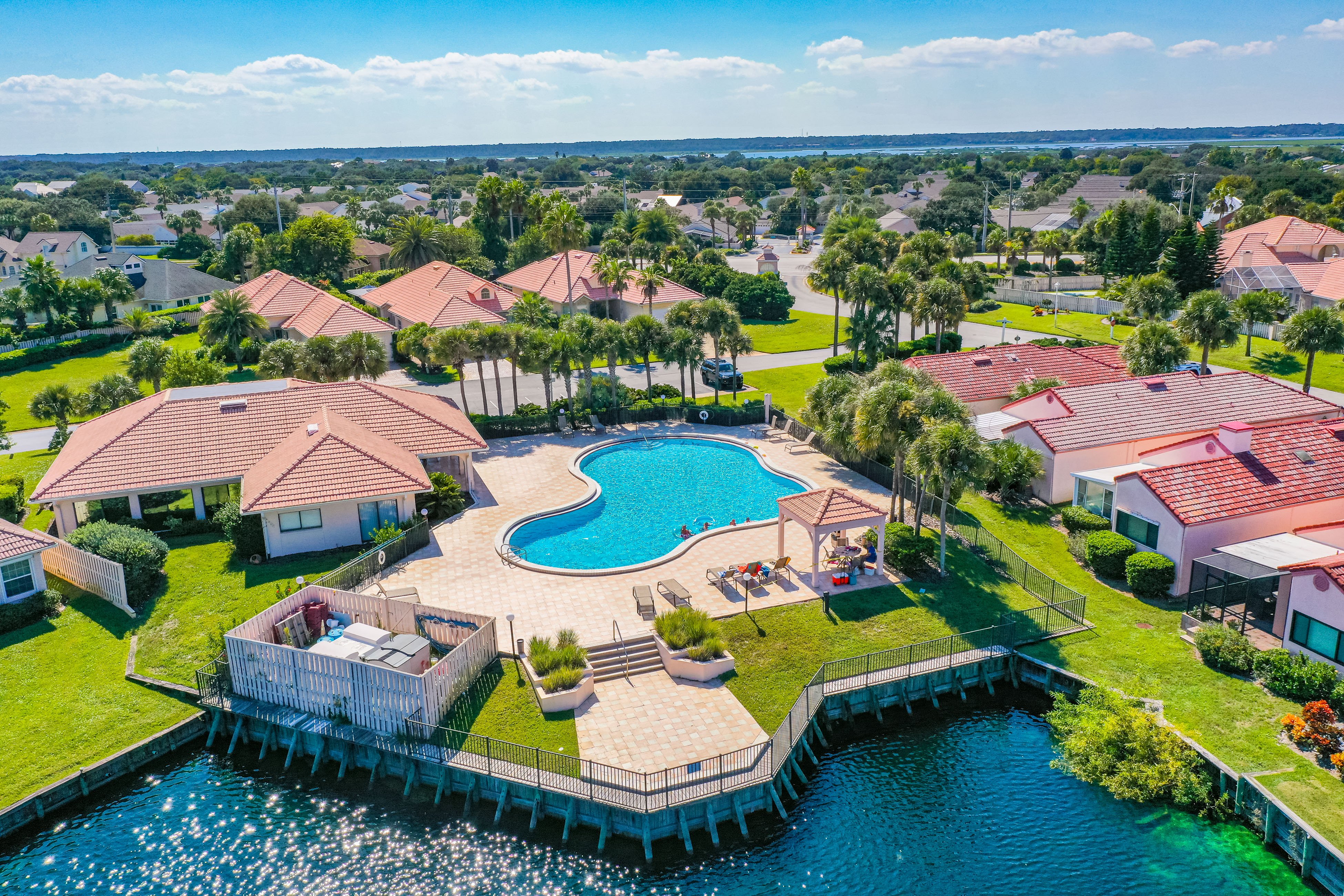 Charming home with pool, patio, tennis, central AC, & washer/dryer