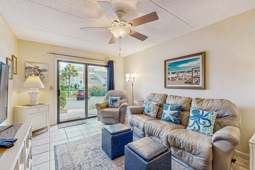 St Aug Ocean and Racquet 3114