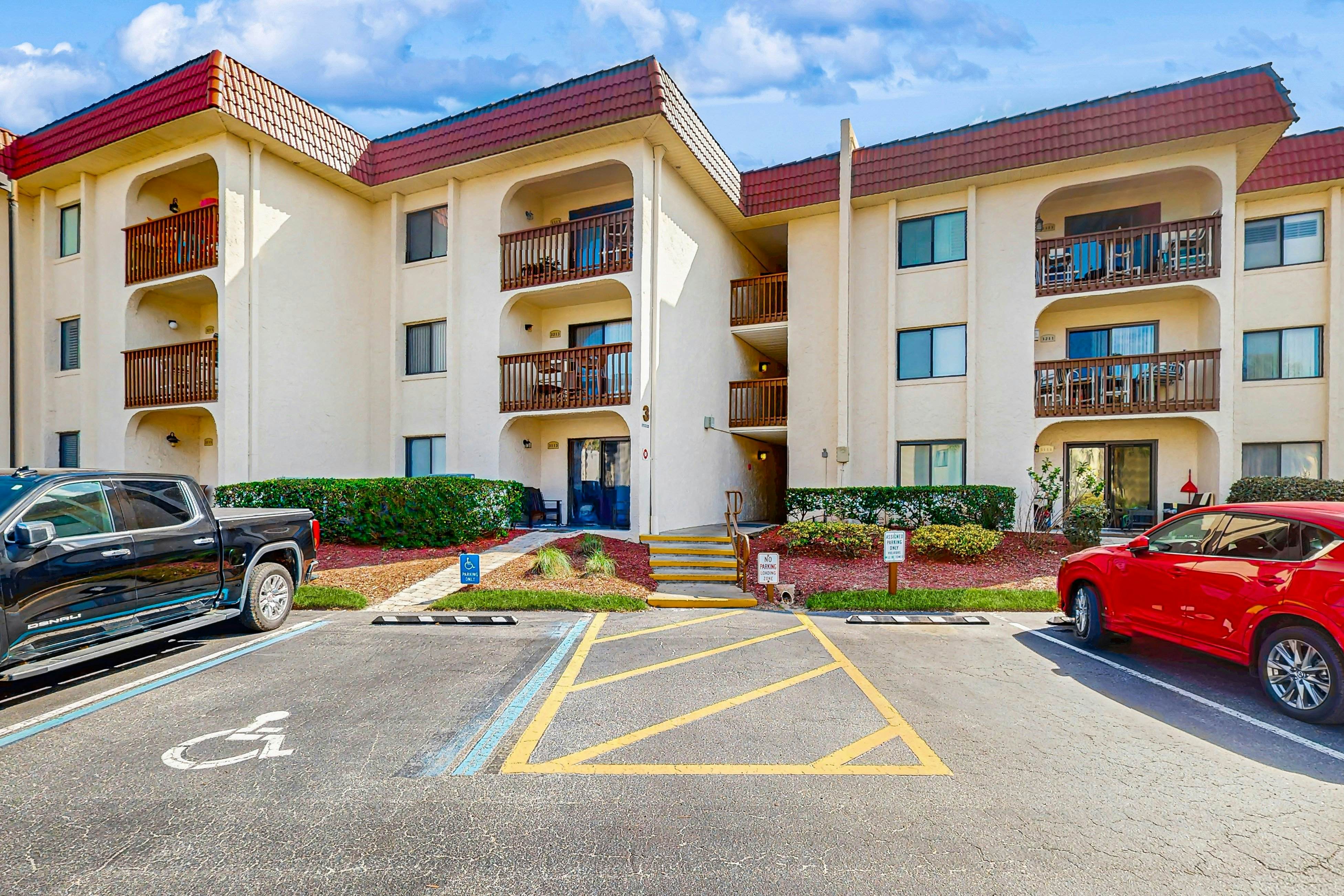 St Aug Ocean and Racquet 3114