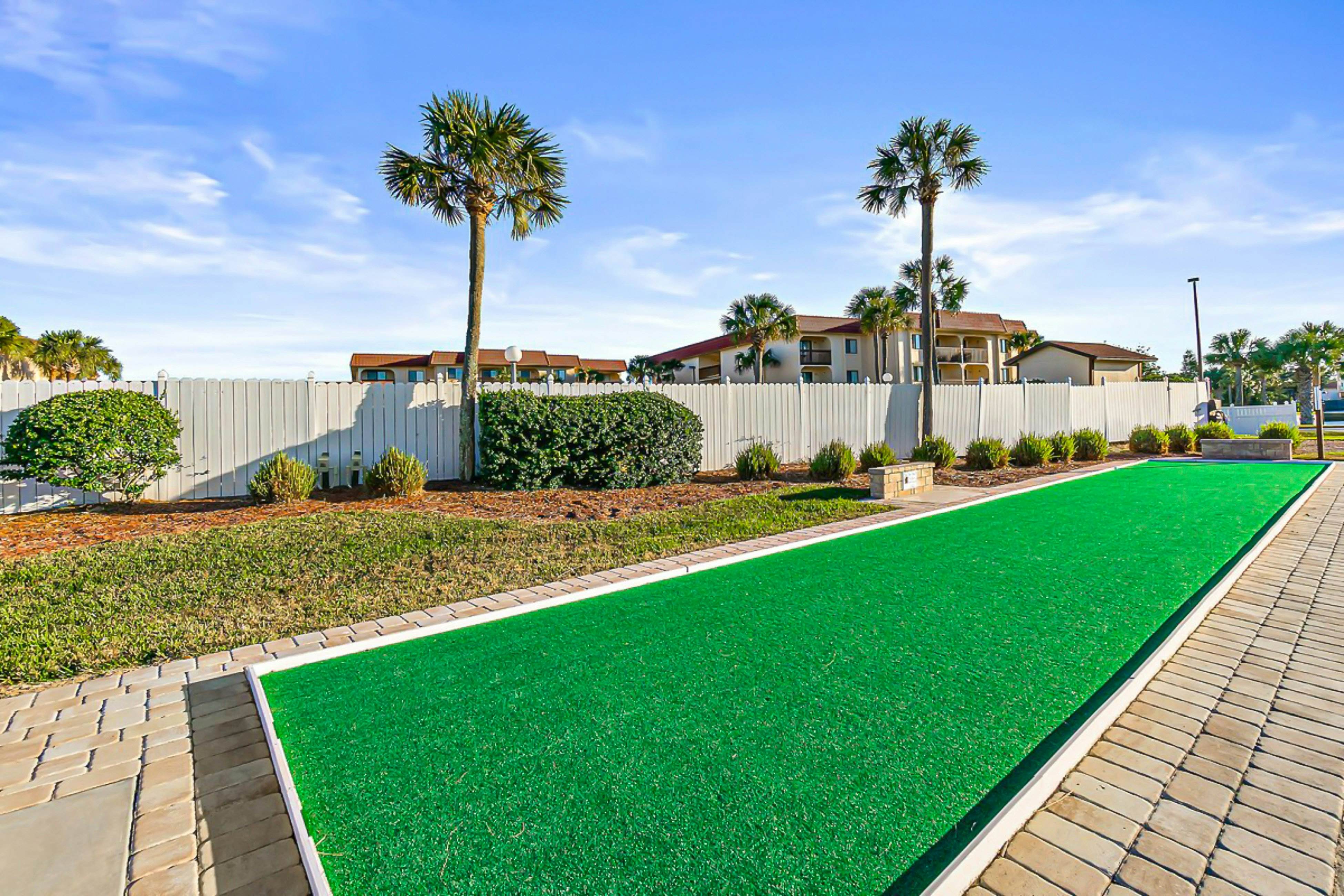 St Aug Ocean and Racquet 3114