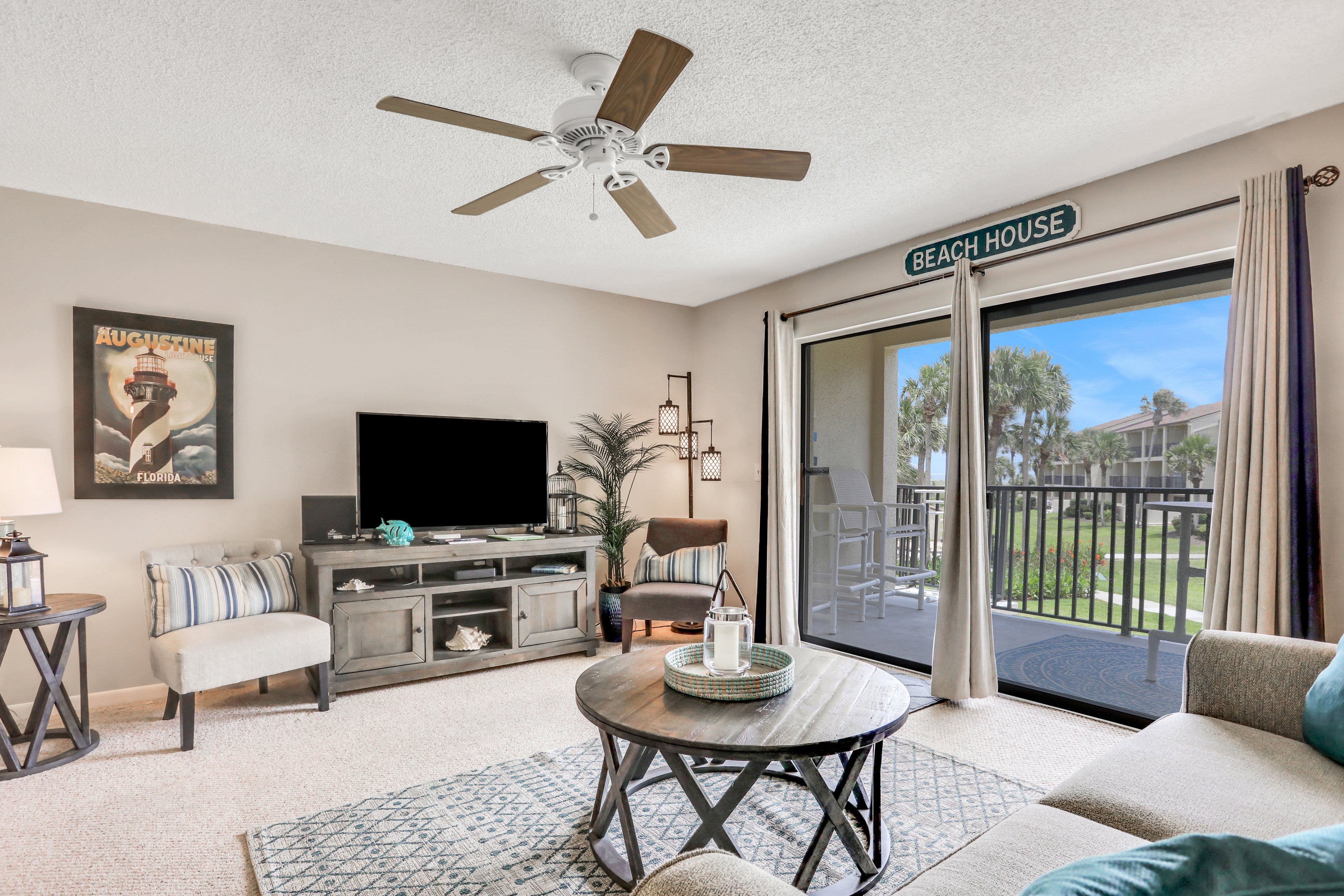 Ocean-view condo with 2 pools, beach access & private lanais