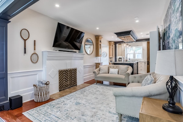 Extraordinary Old Florida home with designer interior & backyard treehouse