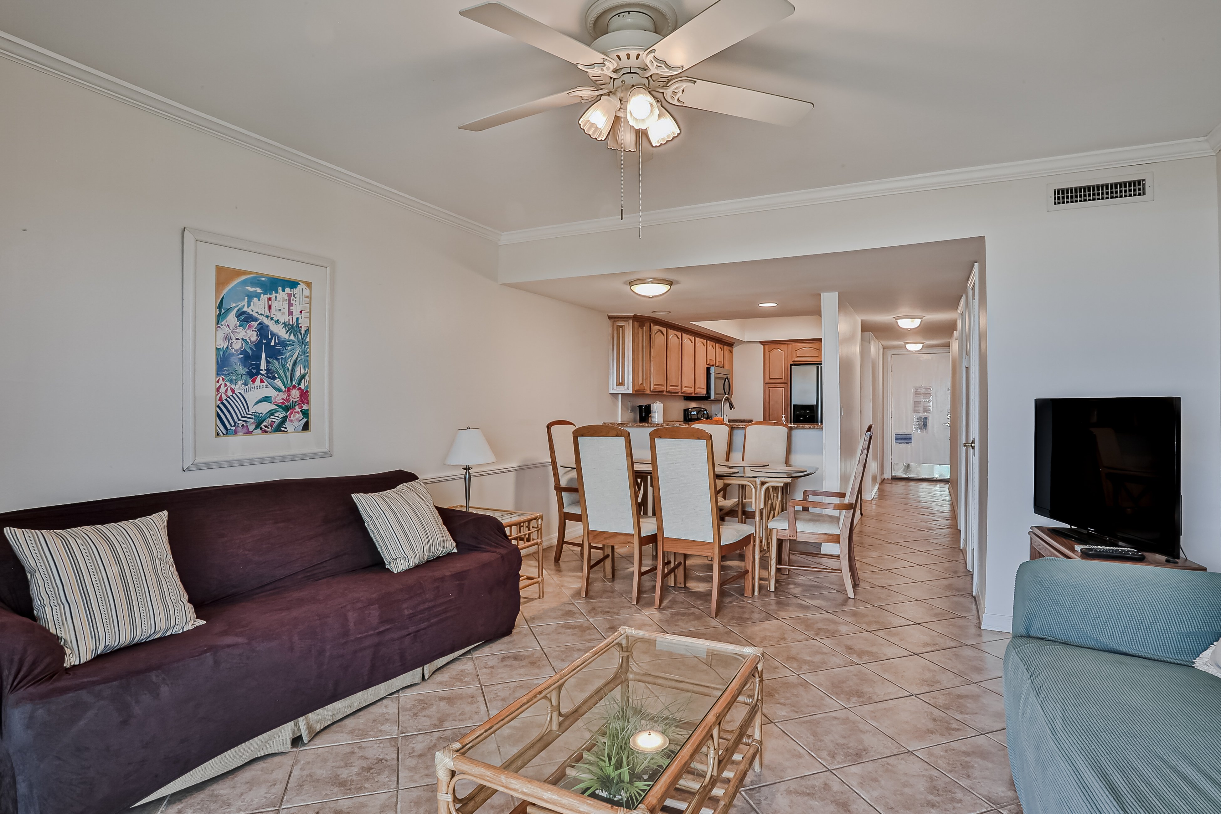 Oceanfront Townhouse with Shared Pools, Ocean View, WiFi, W/D, and Central AC