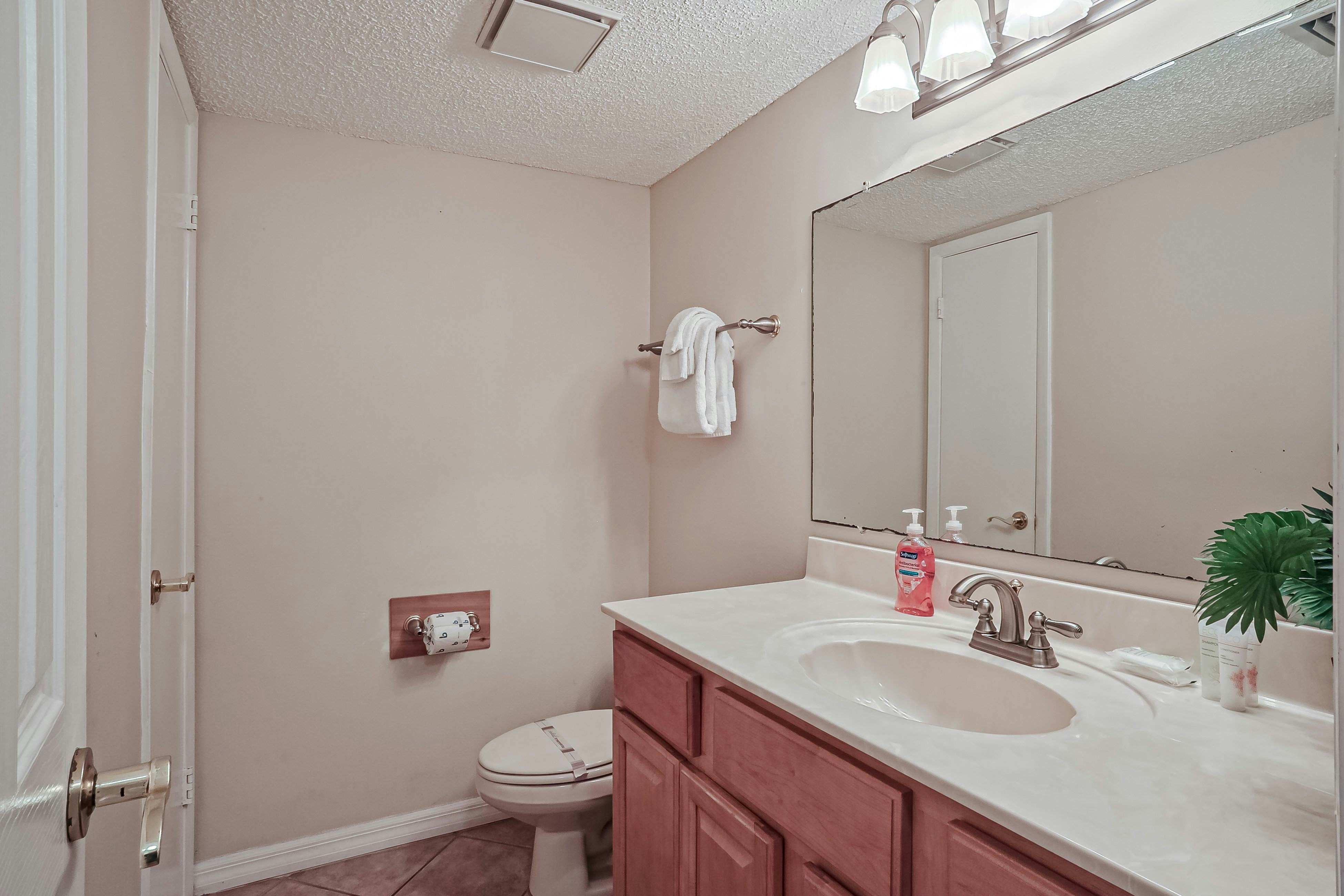 Four Winds Oceanfront Condo