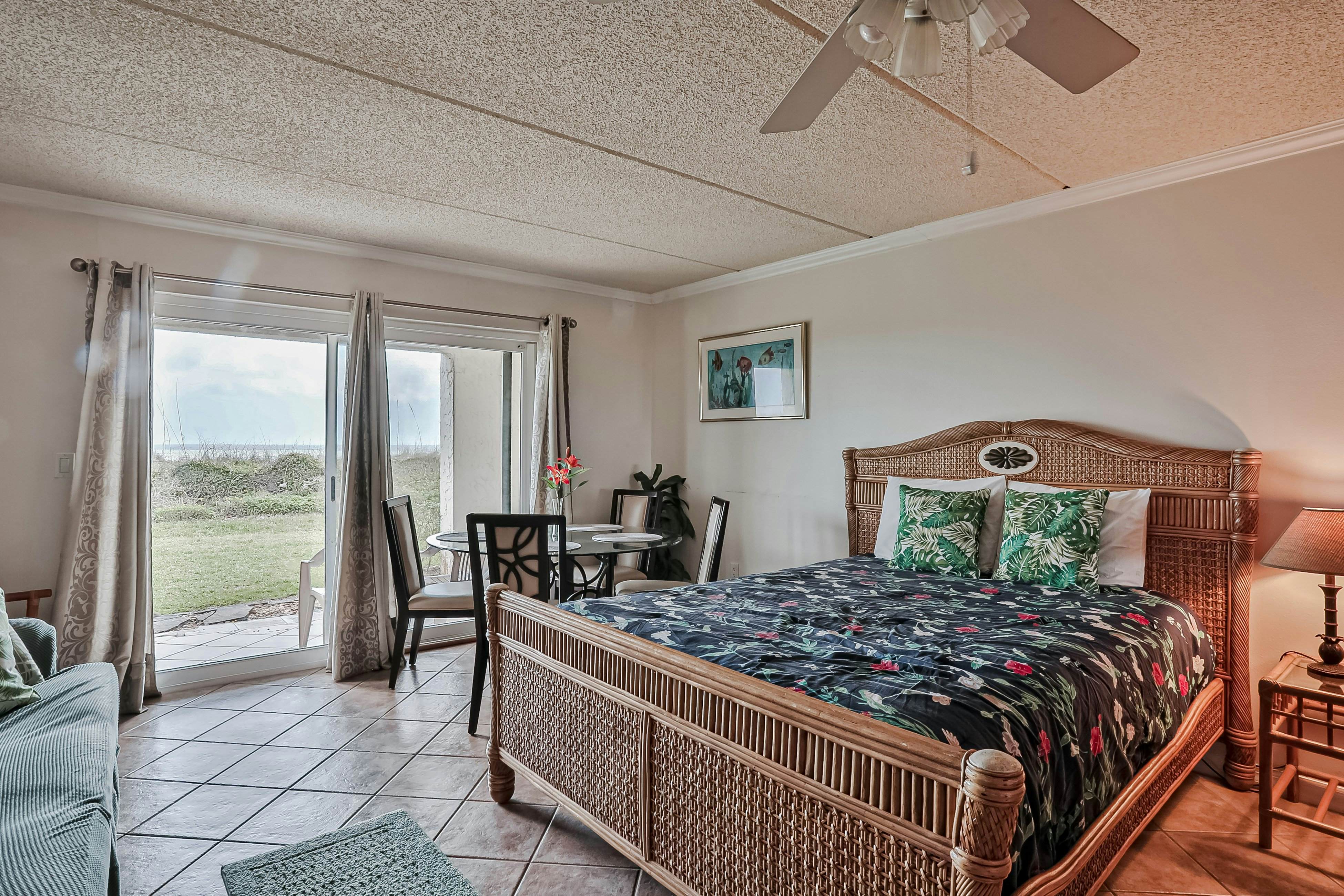 Four Winds Oceanfront Condo