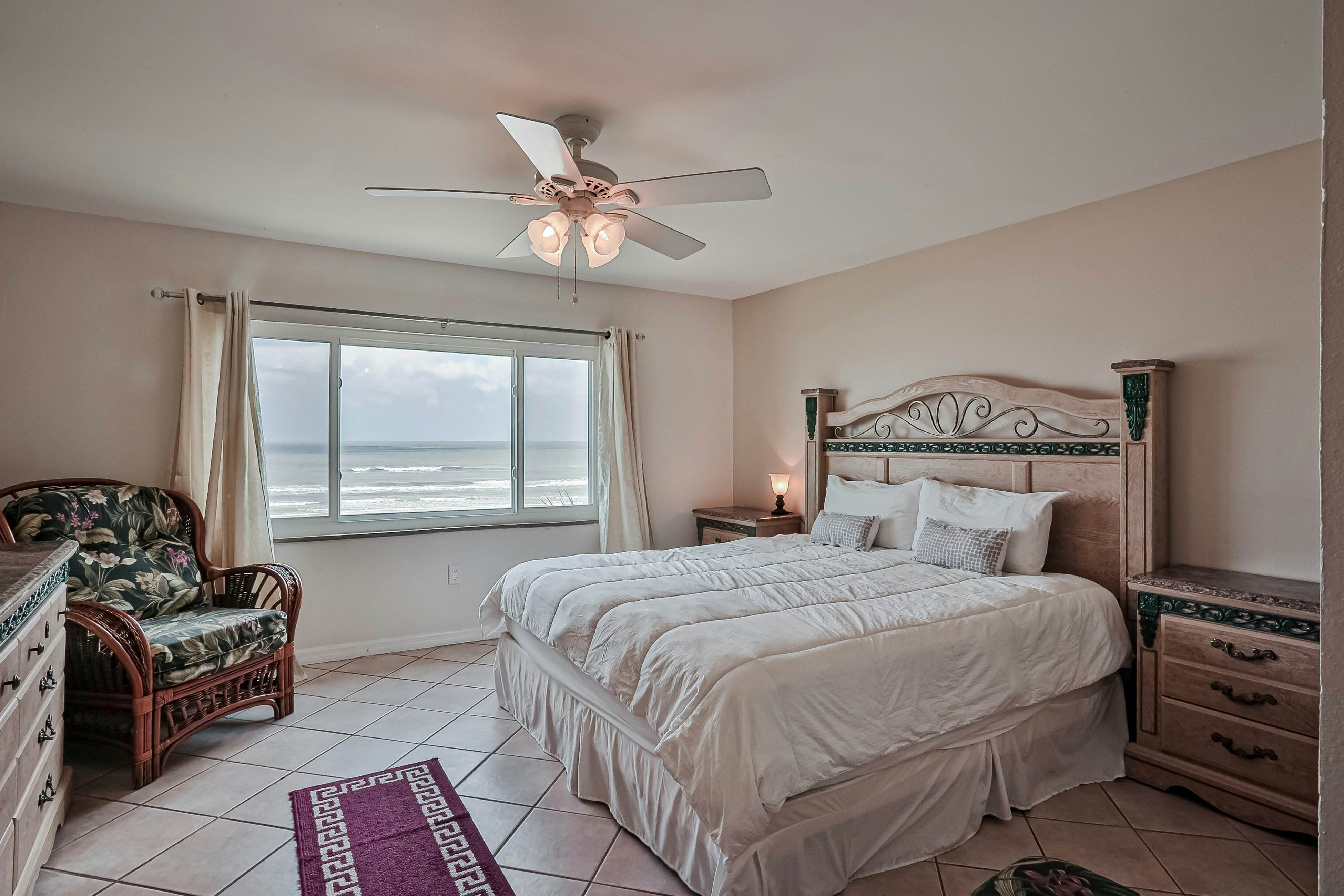 Four Winds Oceanfront Condo