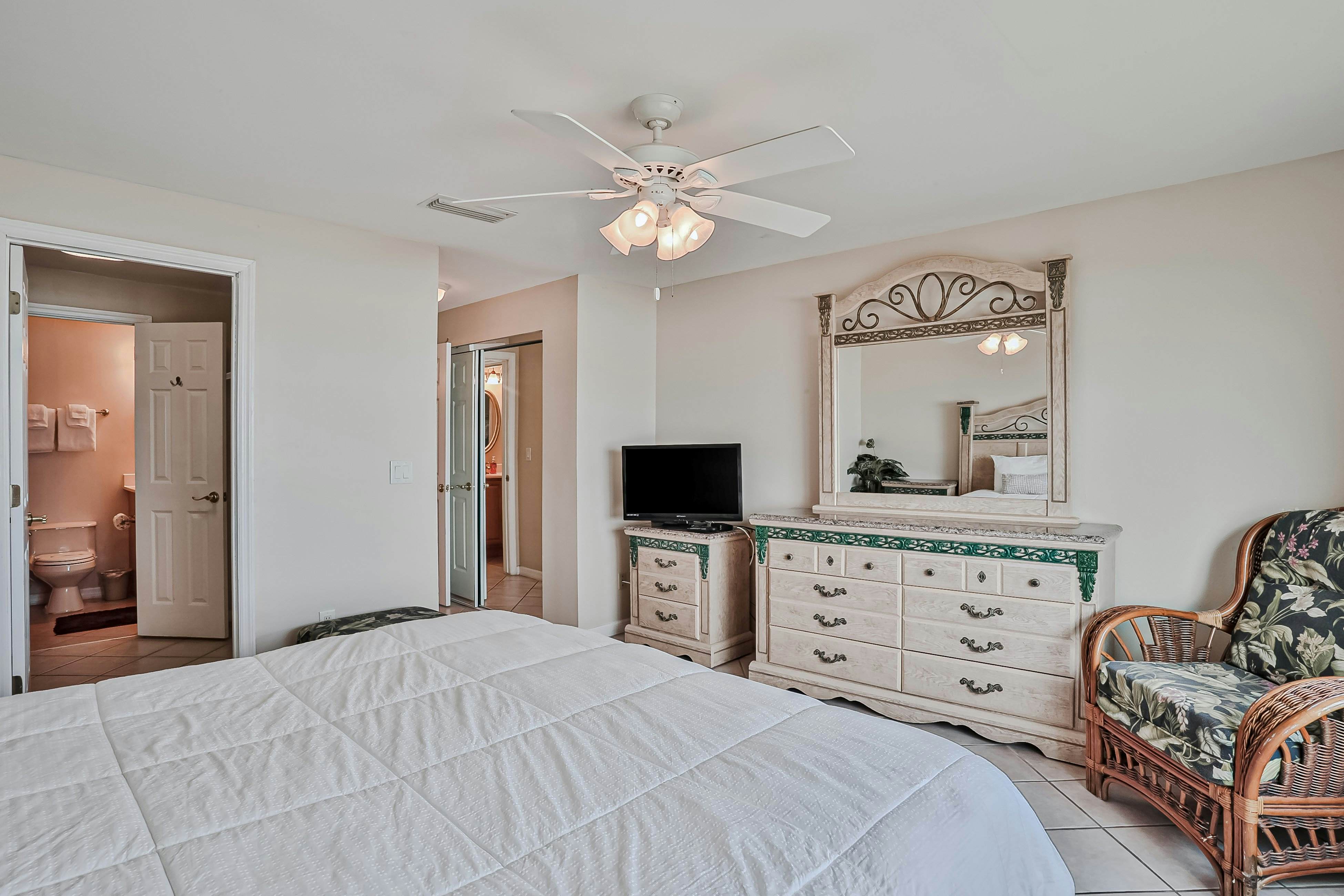 Four Winds Oceanfront Condo