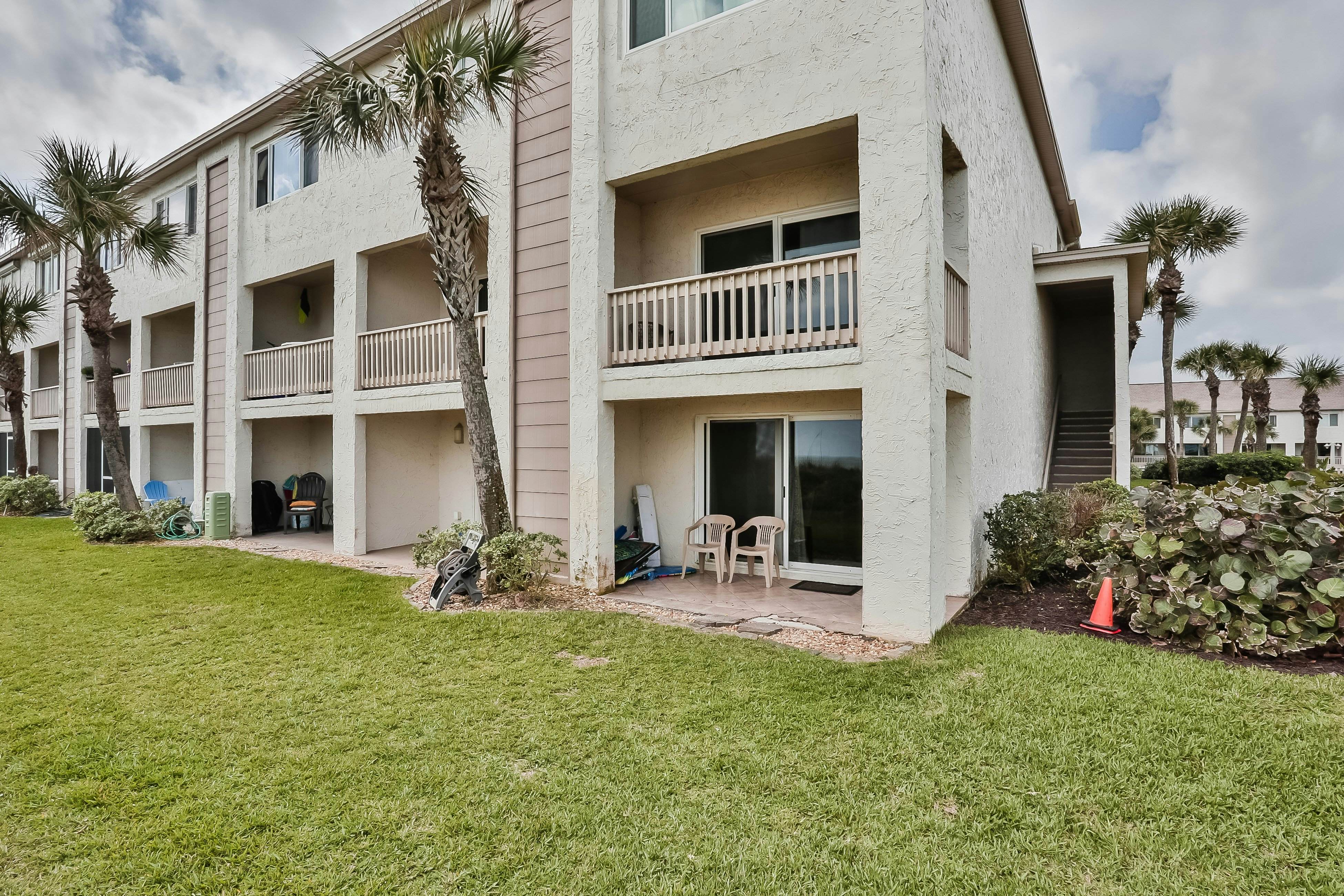 Four Winds Oceanfront Condo